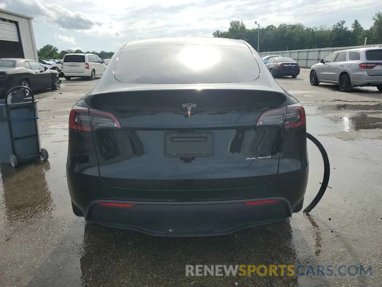 6 fotografías del automóvil dañado 7SAYGDEE0PA163494 TESLA MODEL Y 2023