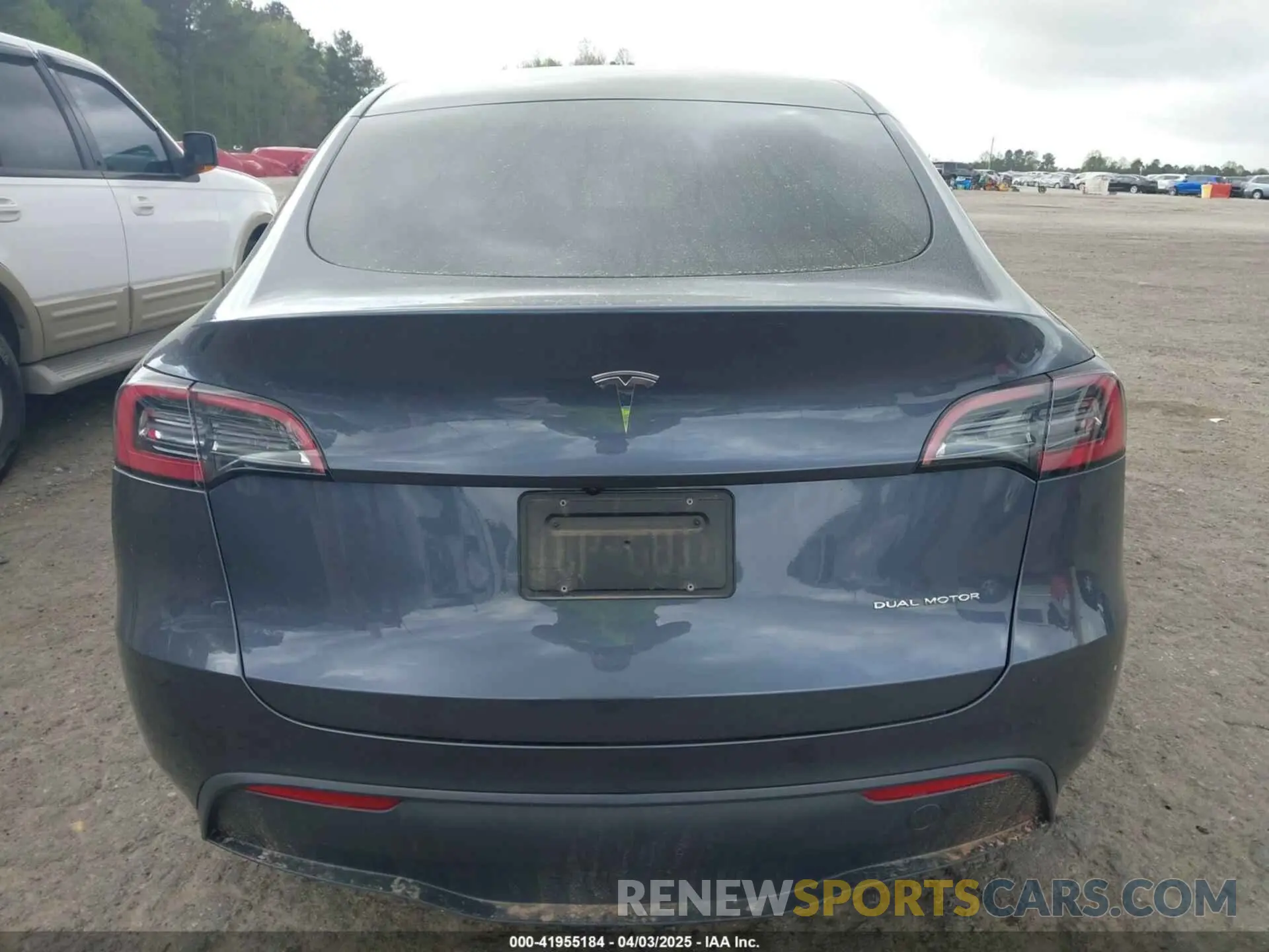 16 fotografías del automóvil dañado 7SAYGDEE0PA177332 TESLA MODEL Y 2023