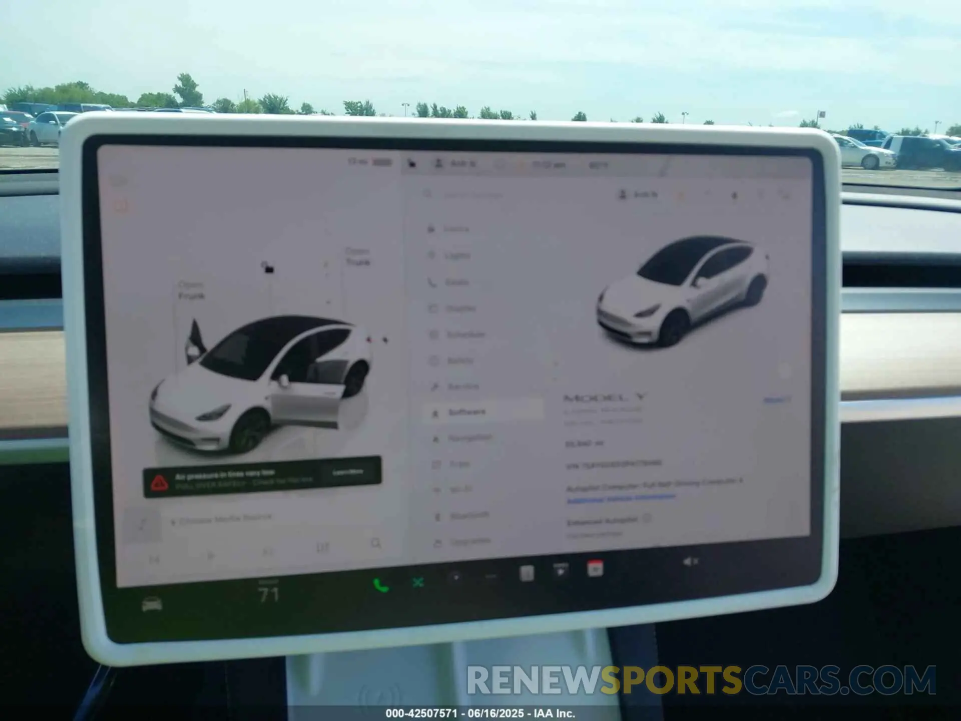 18 fotografías del automóvil dañado 7SAYGDEE0PA178495 TESLA MODEL Y 2023