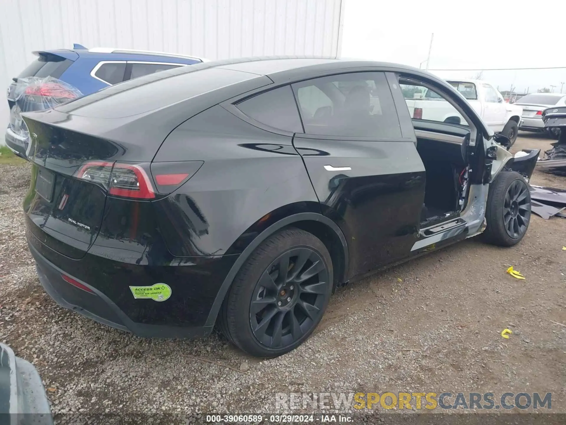 4 fotografías del automóvil dañado 7SAYGDEE0PF692351 TESLA MODEL Y 2023