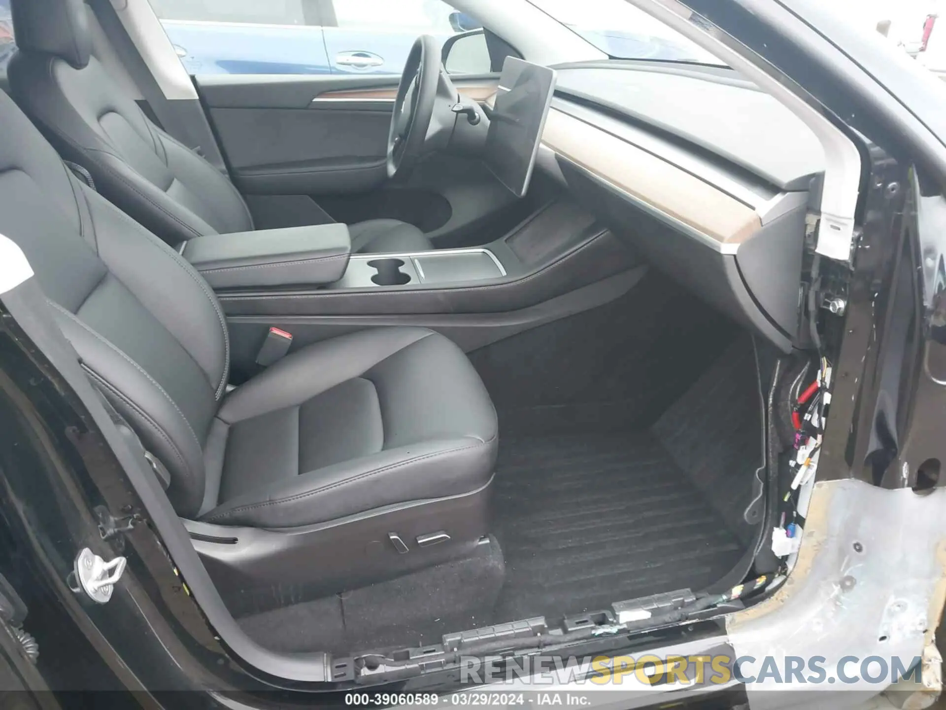 5 fotografías del automóvil dañado 7SAYGDEE0PF692351 TESLA MODEL Y 2023