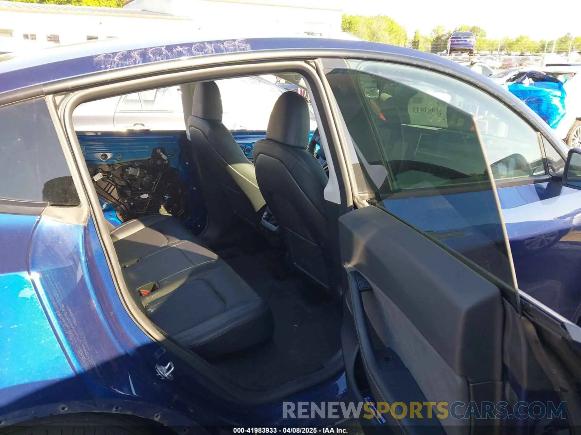 8 fotografías del automóvil dañado 7SAYGDEE0PF762592 TESLA MODEL Y 2023