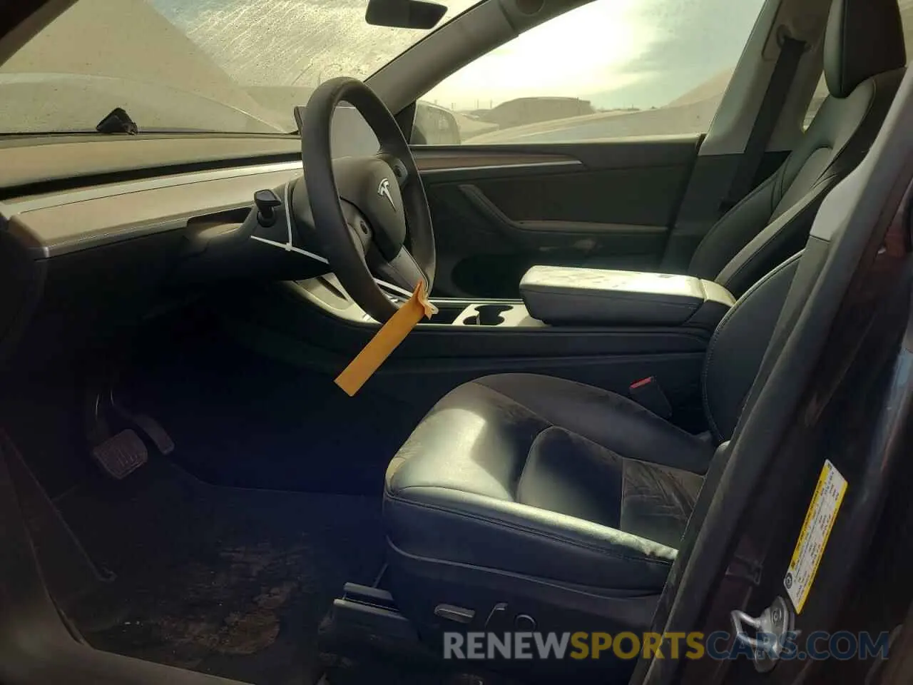 7 fotografías del automóvil dañado 7SAYGDEE0PF782230 TESLA MODEL Y 2023