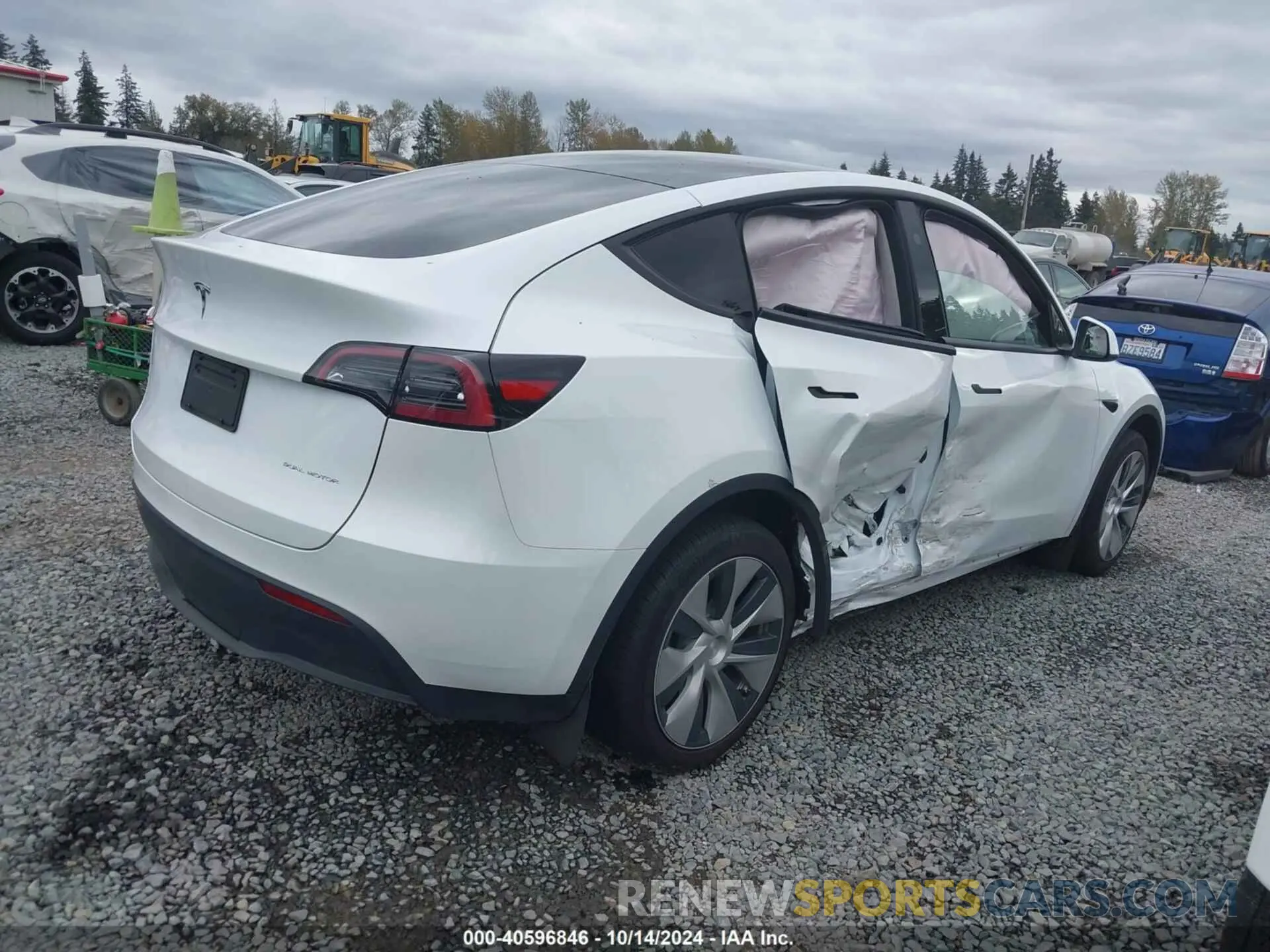 4 fotografías del automóvil dañado 7SAYGDEE0PF814691 TESLA MODEL Y 2023