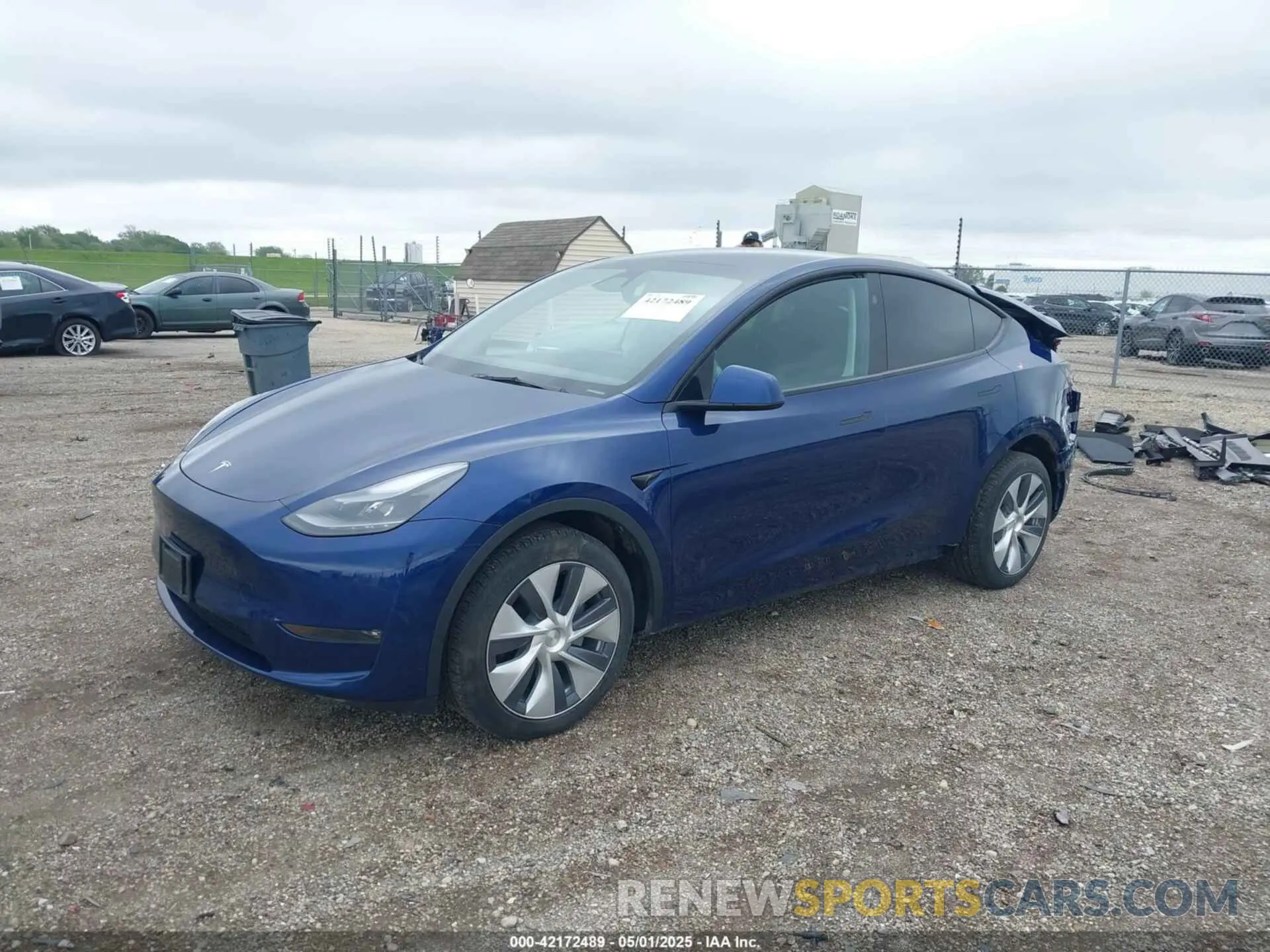 2 fotografías del automóvil dañado 7SAYGDEE0PF840787 TESLA MODEL Y 2023