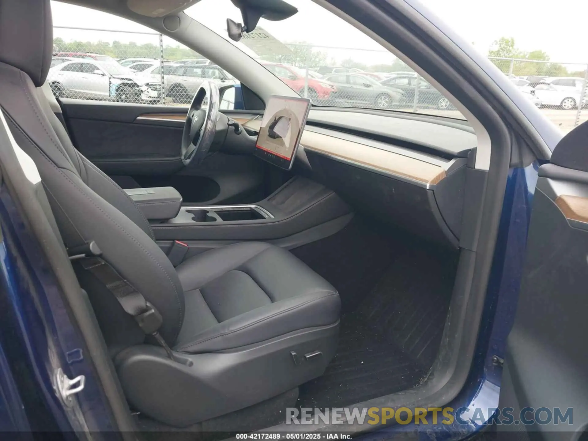 5 fotografías del automóvil dañado 7SAYGDEE0PF840787 TESLA MODEL Y 2023