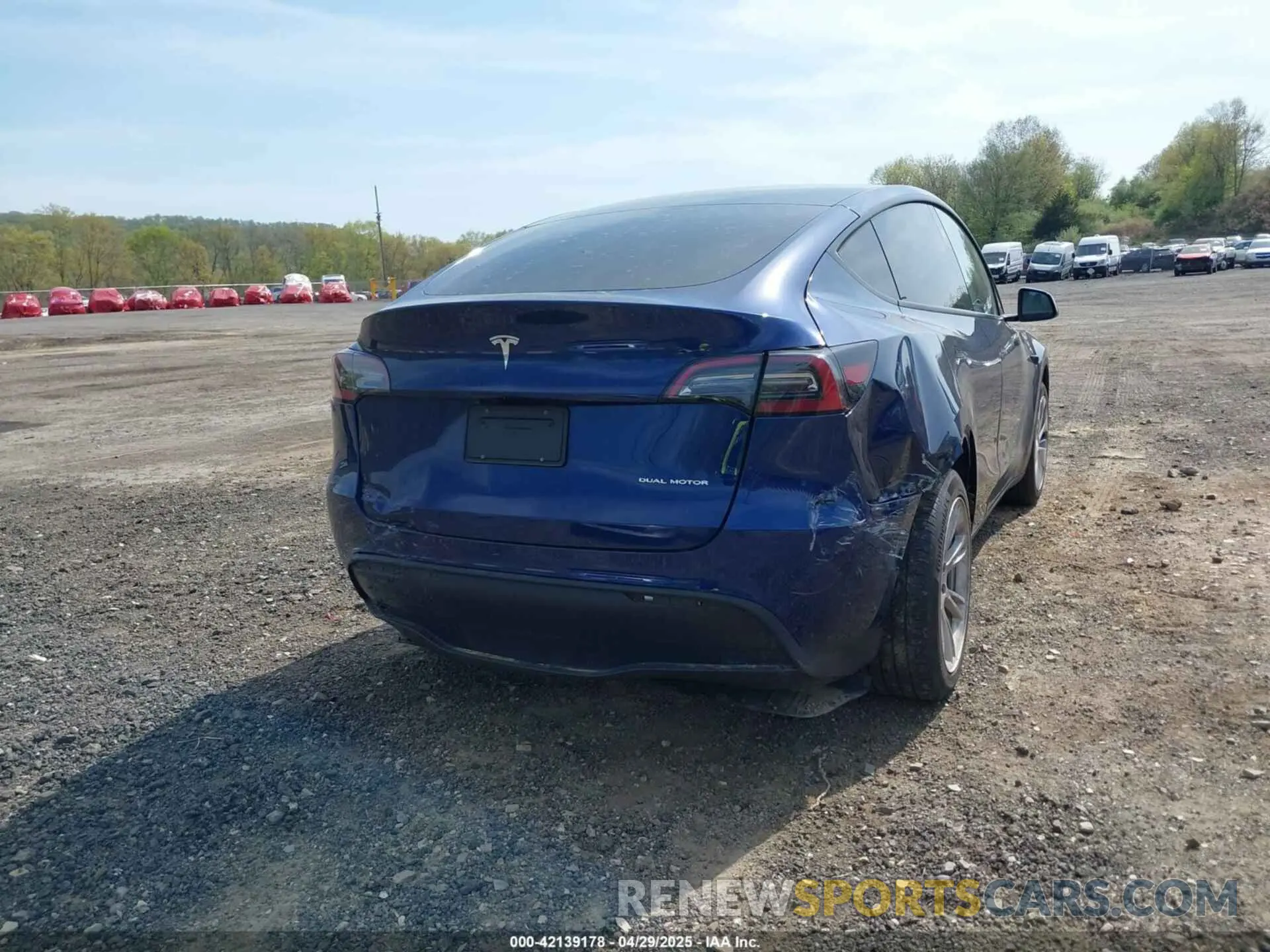 6 fotografías del automóvil dañado 7SAYGDEE0PF850980 TESLA MODEL Y 2023