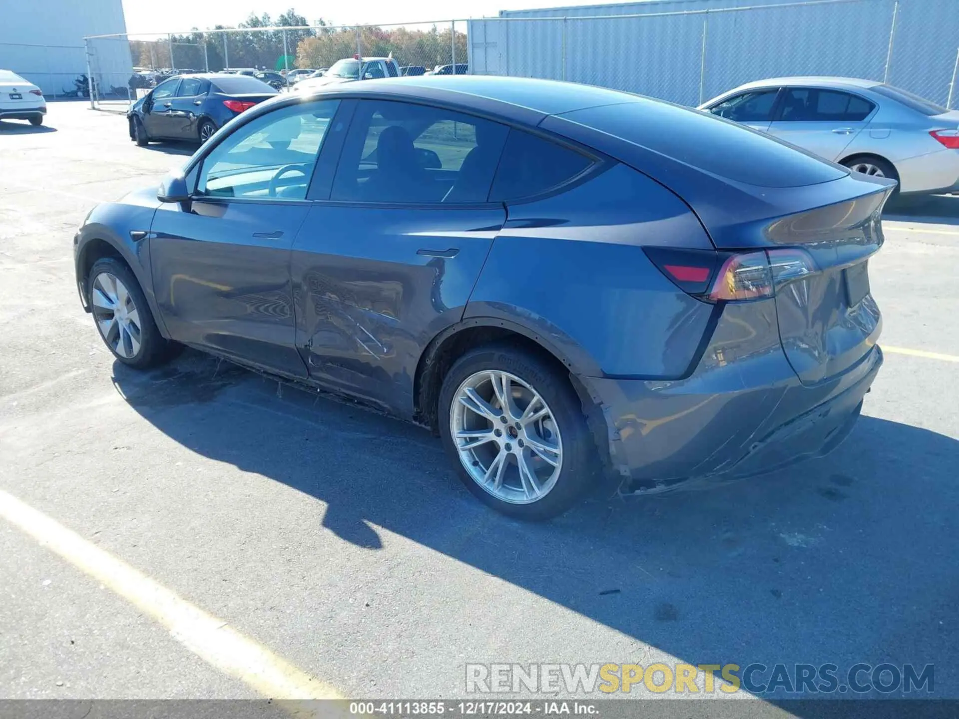 3 fotografías del automóvil dañado 7SAYGDEE0PF881601 TESLA MODEL Y 2023