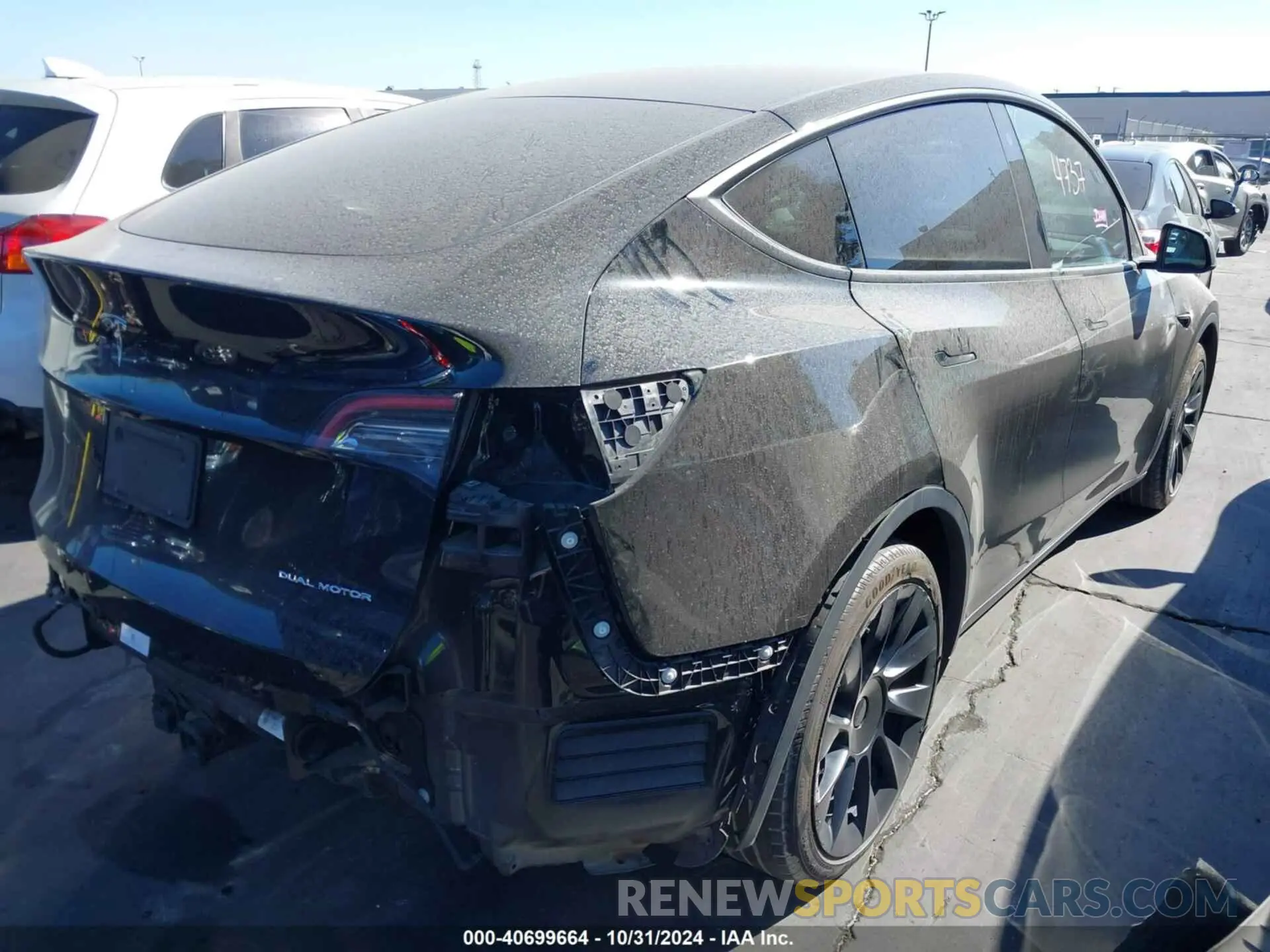 4 fotografías del automóvil dañado 7SAYGDEE1PA027634 TESLA MODEL Y 2023