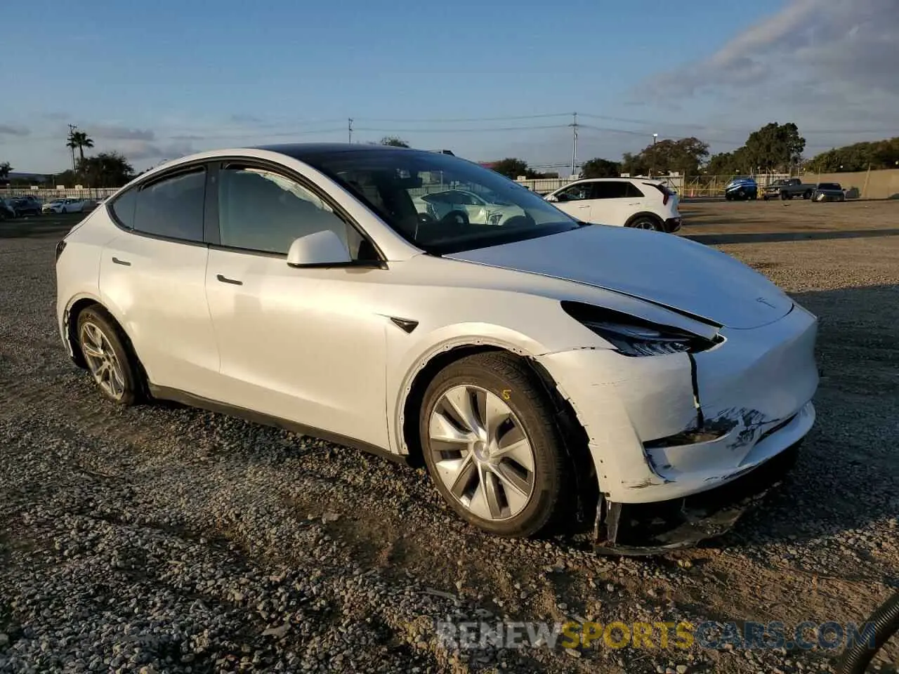 4 fotografías del automóvil dañado 7SAYGDEE1PA039069 TESLA MODEL Y 2023