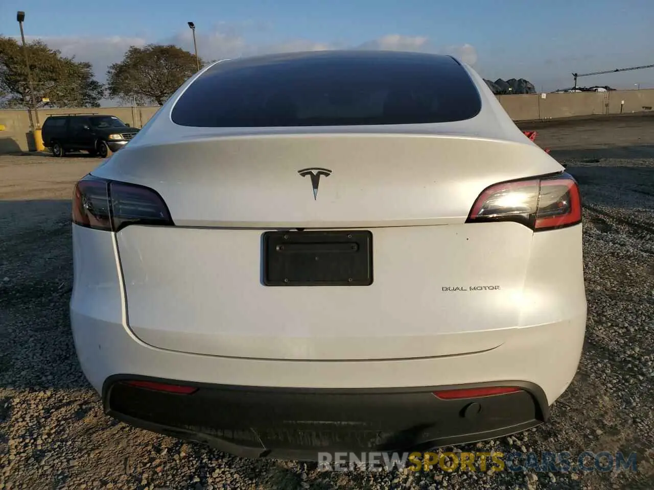 6 fotografías del automóvil dañado 7SAYGDEE1PA039069 TESLA MODEL Y 2023