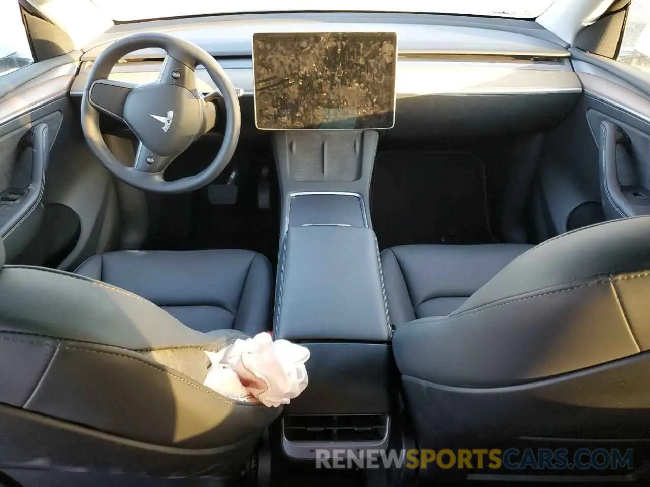 8 fotografías del automóvil dañado 7SAYGDEE1PA039069 TESLA MODEL Y 2023