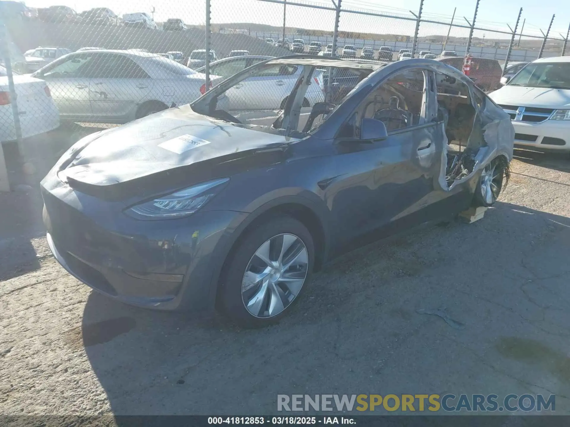 2 fotografías del automóvil dañado 7SAYGDEE1PA041727 TESLA MODEL Y 2023