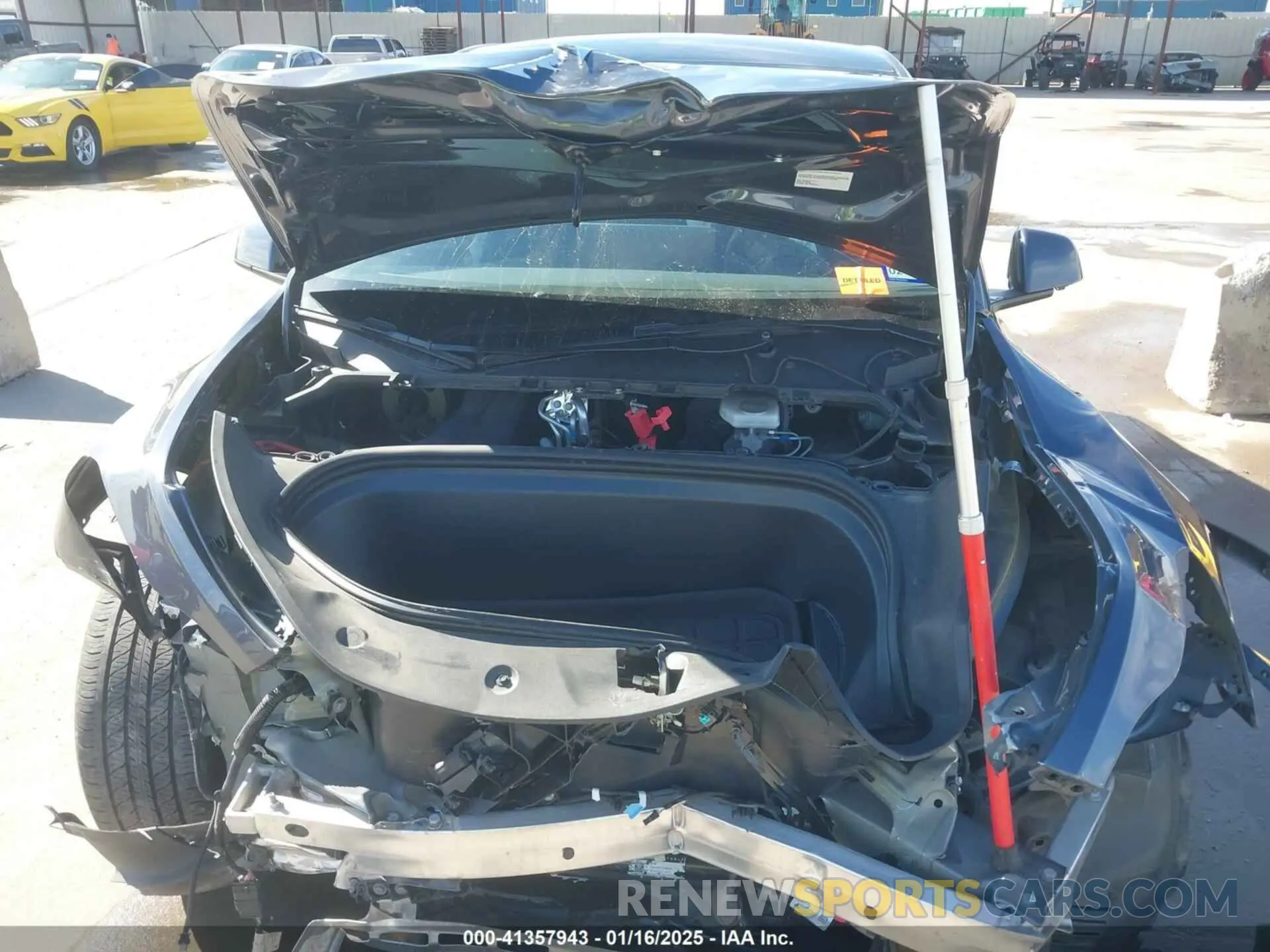 10 fotografías del automóvil dañado 7SAYGDEE1PA060410 TESLA MODEL Y 2023