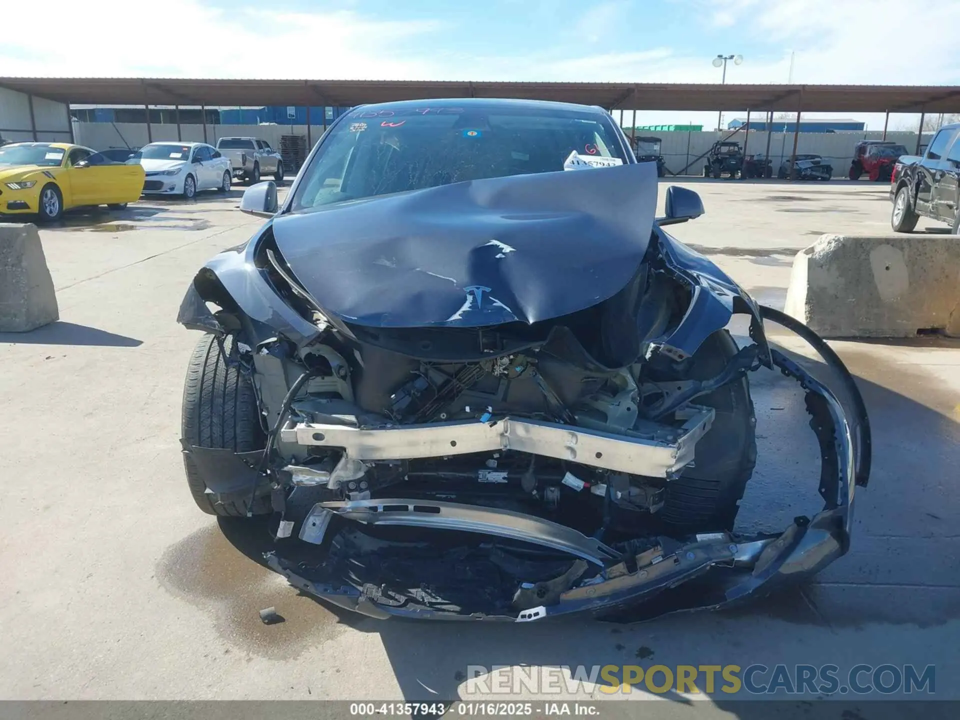 12 fotografías del automóvil dañado 7SAYGDEE1PA060410 TESLA MODEL Y 2023