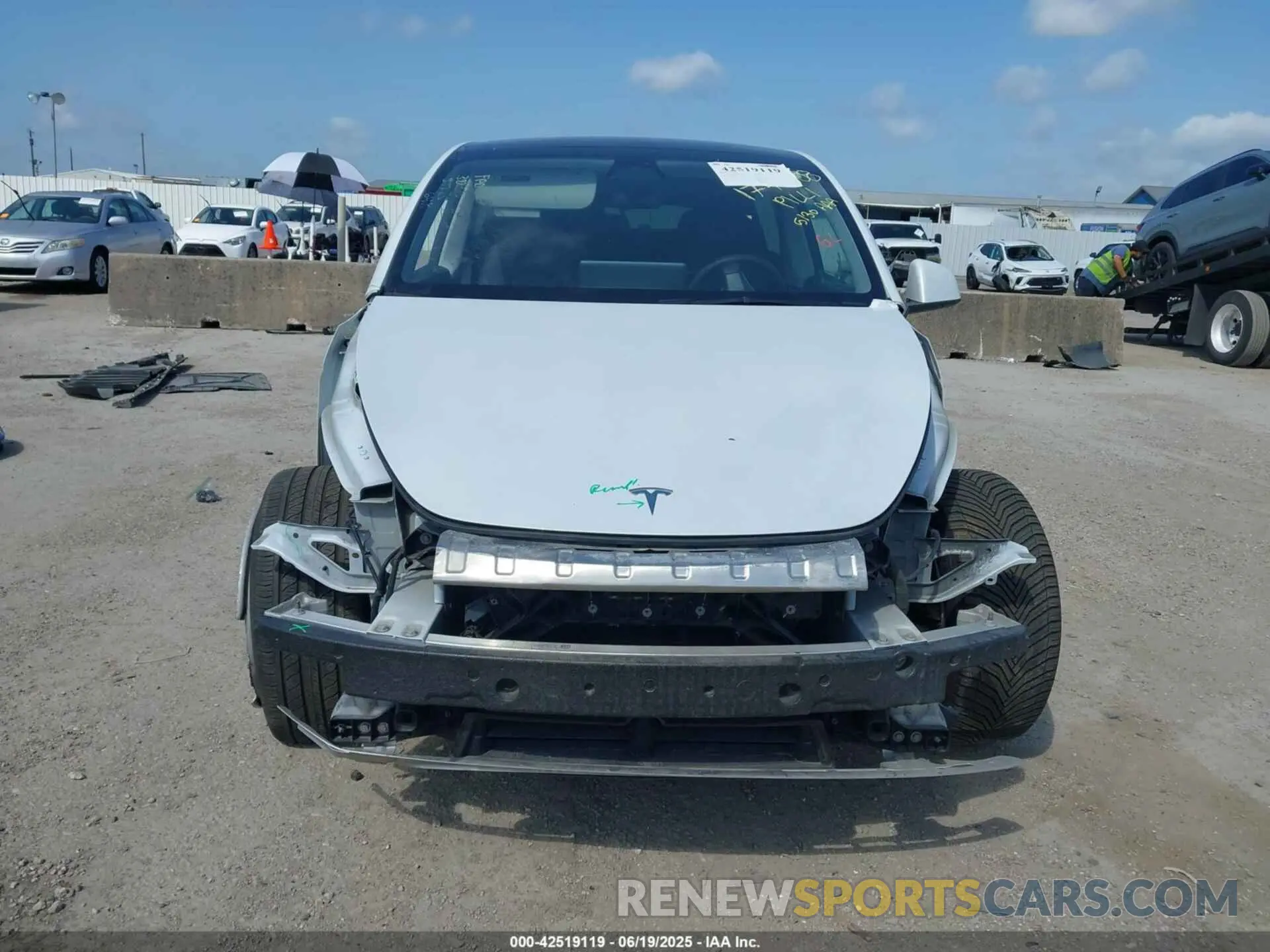 13 fotografías del automóvil dañado 7SAYGDEE1PA117964 TESLA MODEL Y 2023