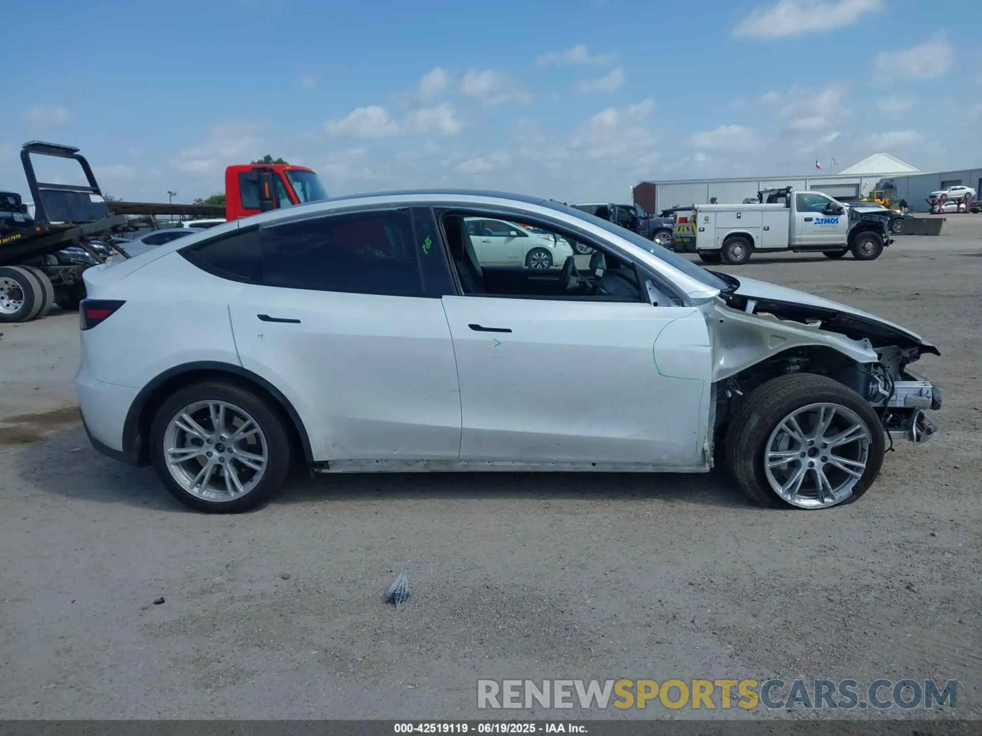 14 fotografías del automóvil dañado 7SAYGDEE1PA117964 TESLA MODEL Y 2023