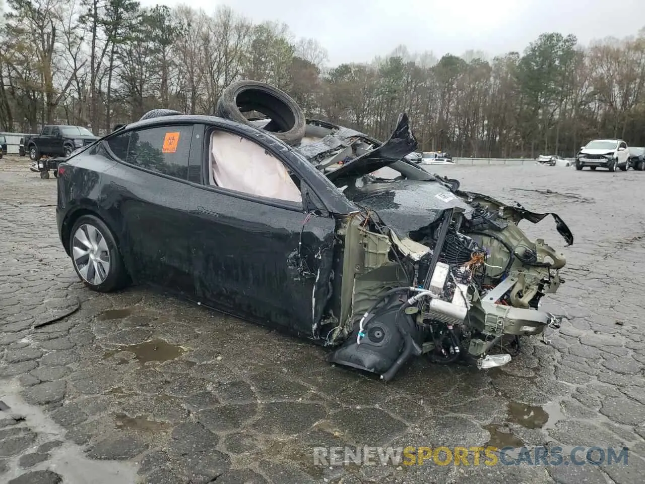 4 fotografías del automóvil dañado 7SAYGDEE1PA127829 TESLA MODEL Y 2023