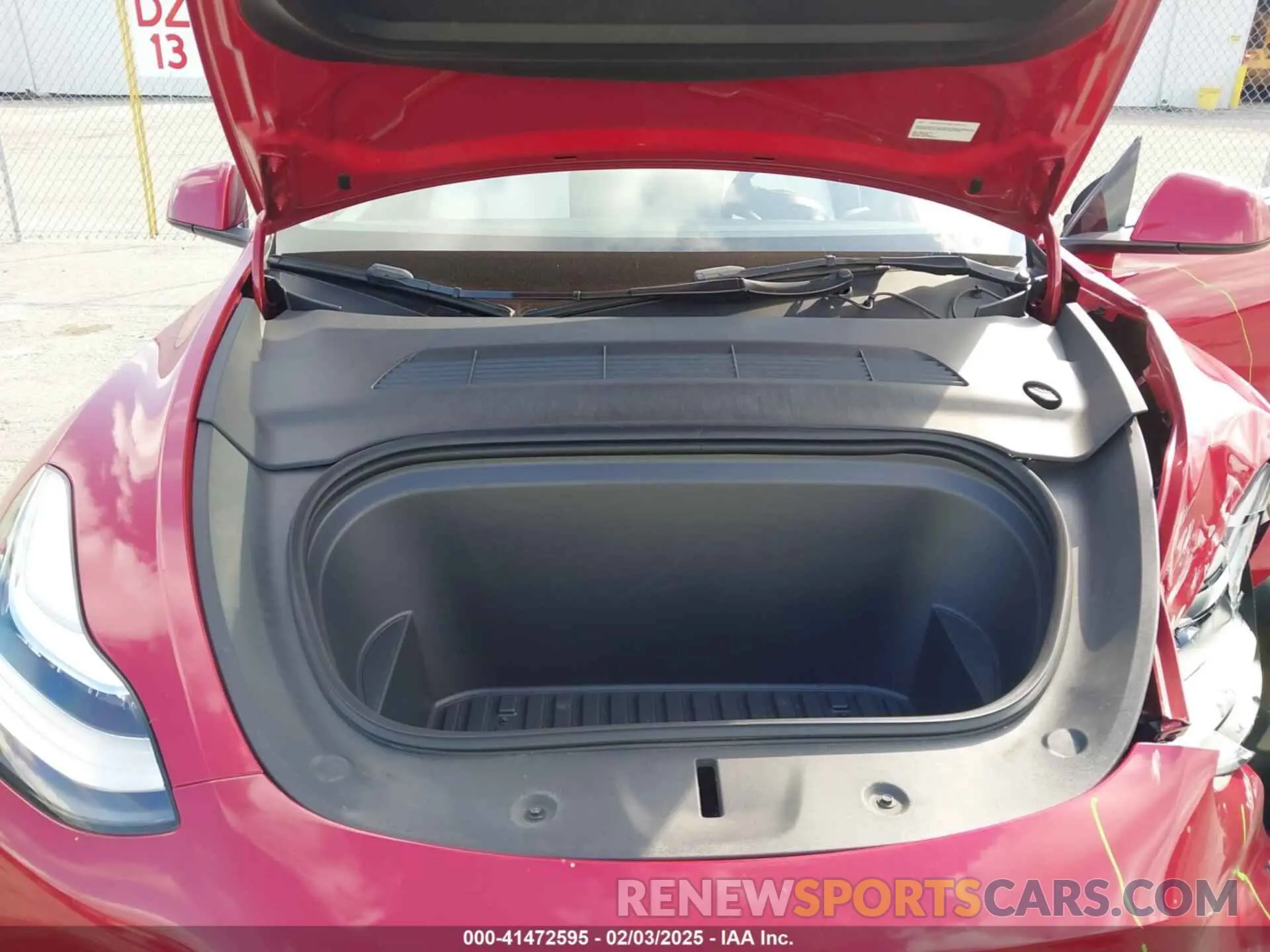 10 fotografías del automóvil dañado 7SAYGDEE1PA154996 TESLA MODEL Y 2023