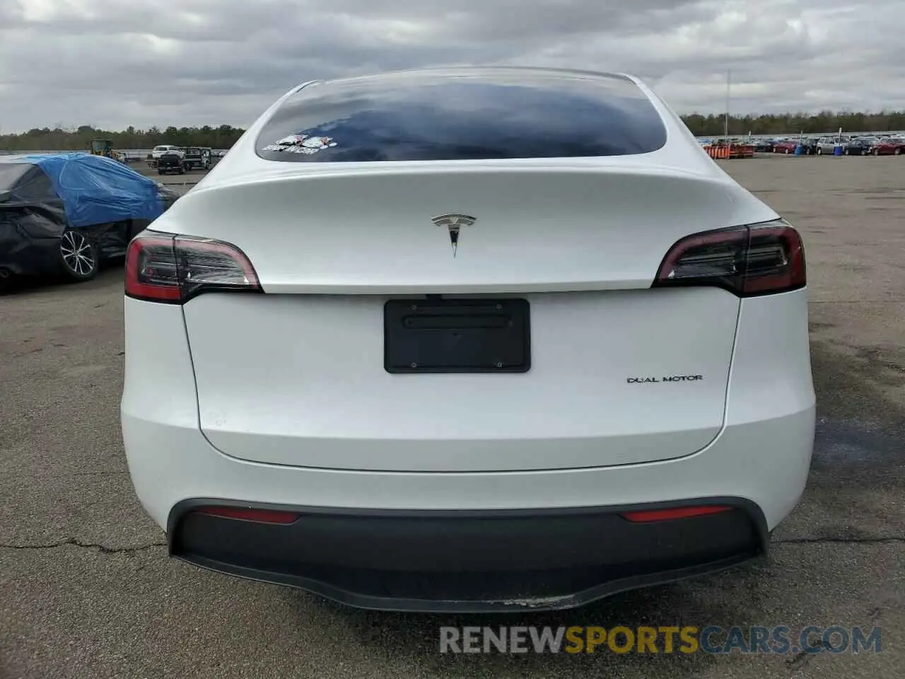 6 fotografías del automóvil dañado 7SAYGDEE1PA189585 TESLA MODEL Y 2023