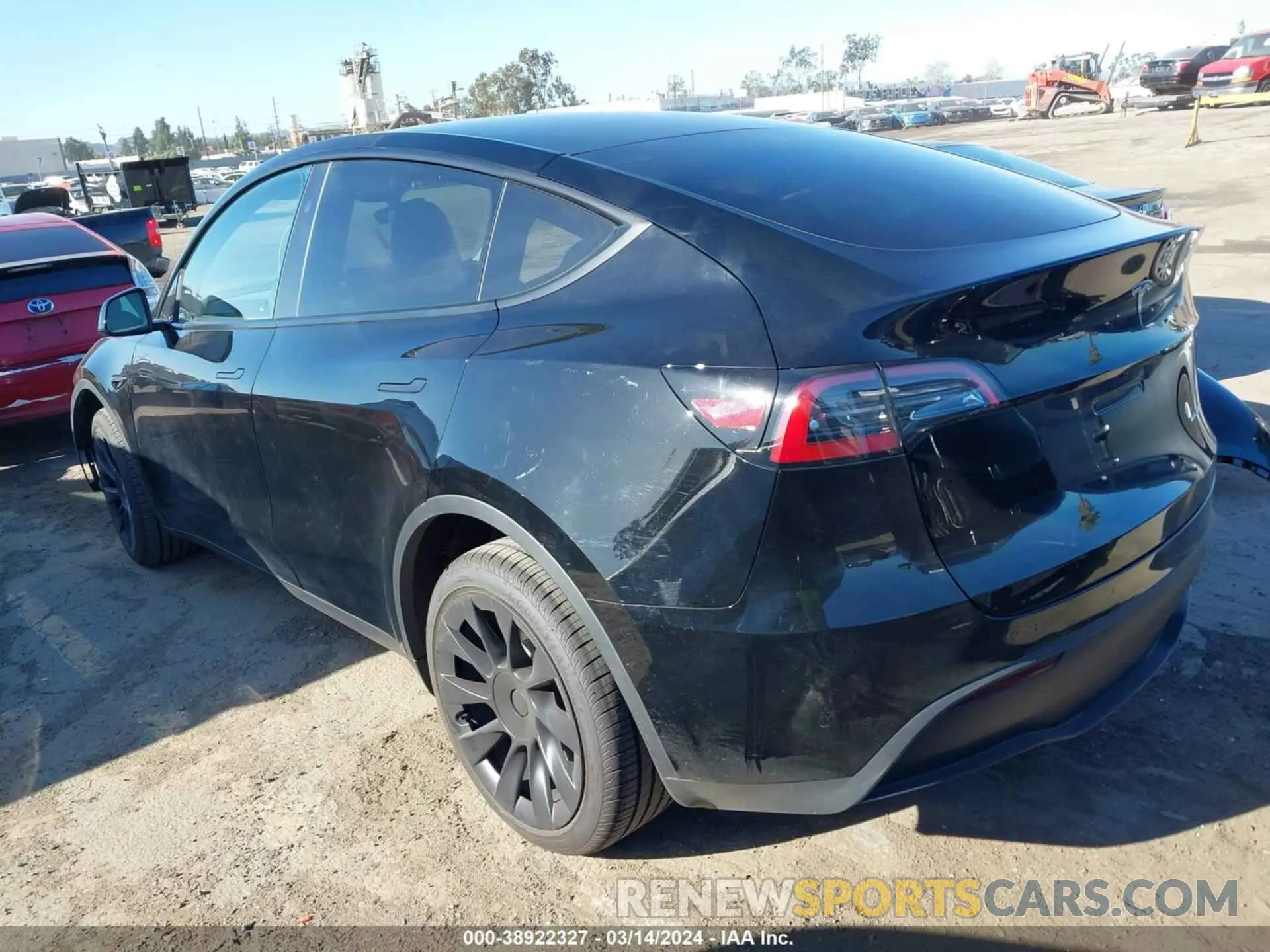 3 fotografías del automóvil dañado 7SAYGDEE1PA200357 TESLA MODEL Y 2023