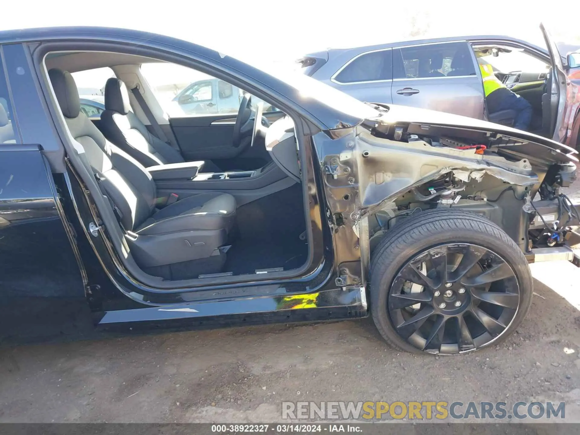 6 fotografías del automóvil dañado 7SAYGDEE1PA200357 TESLA MODEL Y 2023
