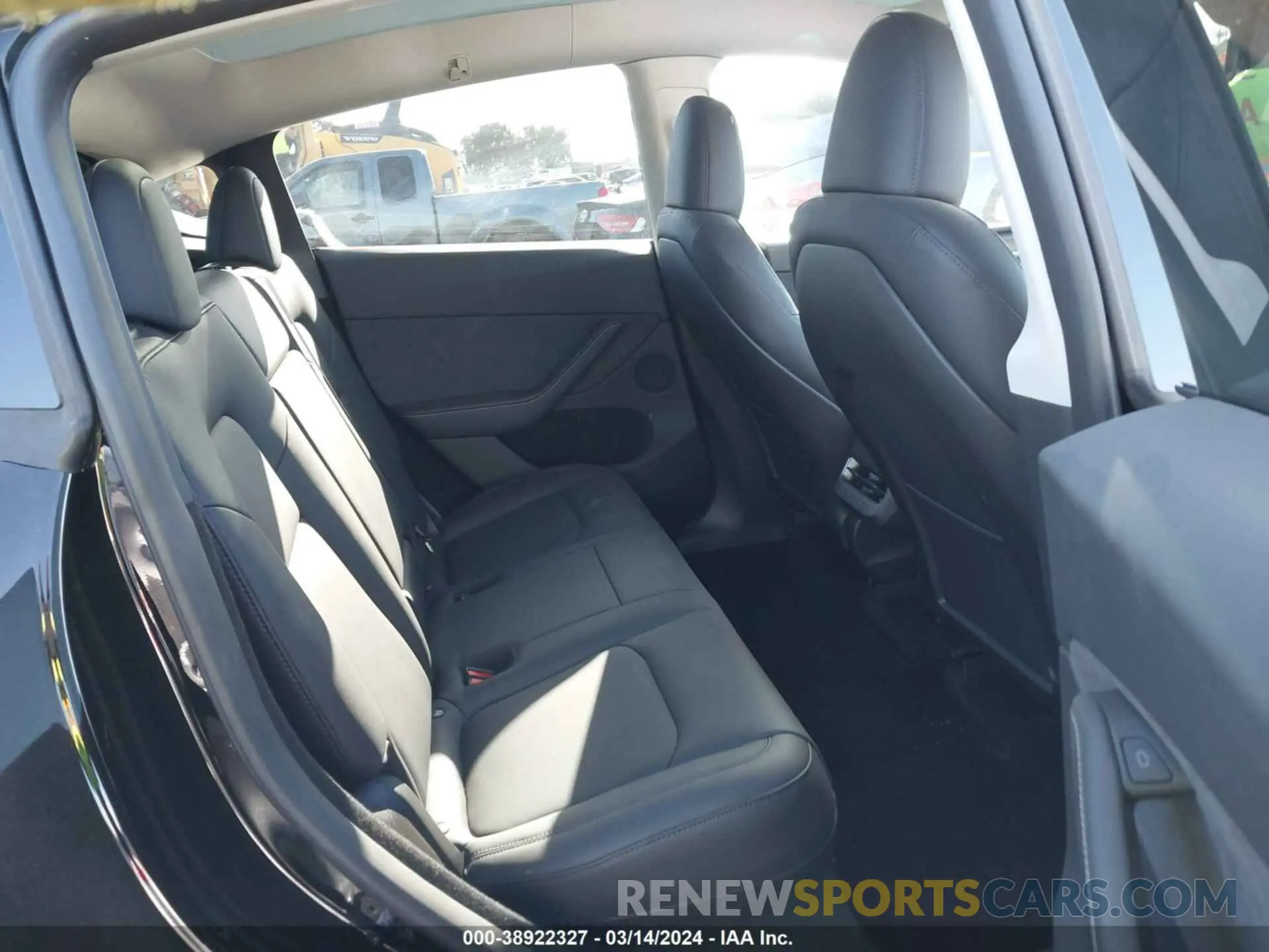 8 fotografías del automóvil dañado 7SAYGDEE1PA200357 TESLA MODEL Y 2023