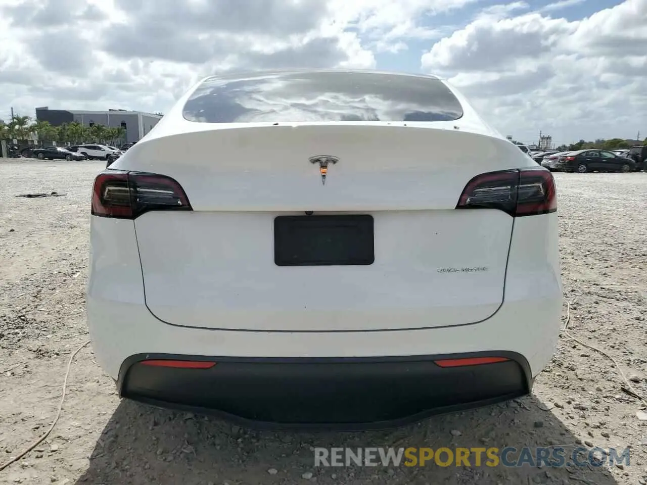 6 fotografías del automóvil dañado 7SAYGDEE1PF595496 TESLA MODEL Y 2023