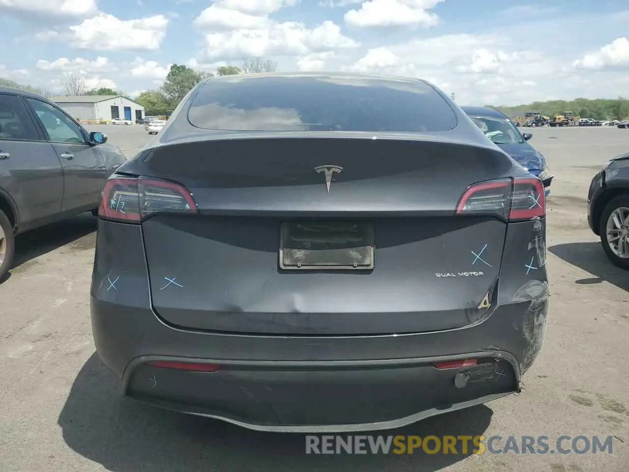 6 fotografías del automóvil dañado 7SAYGDEE1PF612166 TESLA MODEL Y 2023