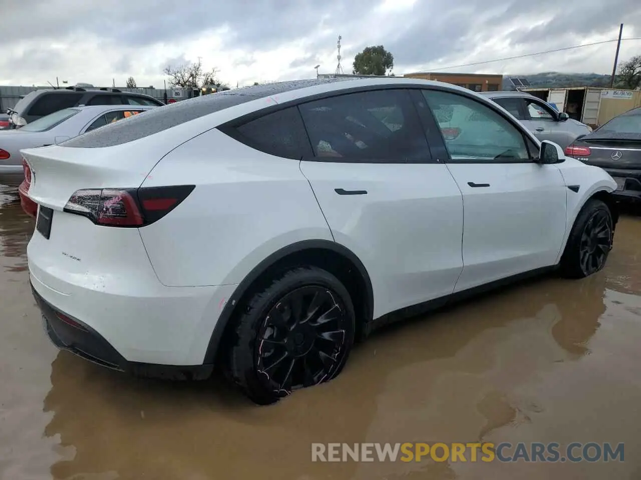 3 fotografías del automóvil dañado 7SAYGDEE1PF631378 TESLA MODEL Y 2023