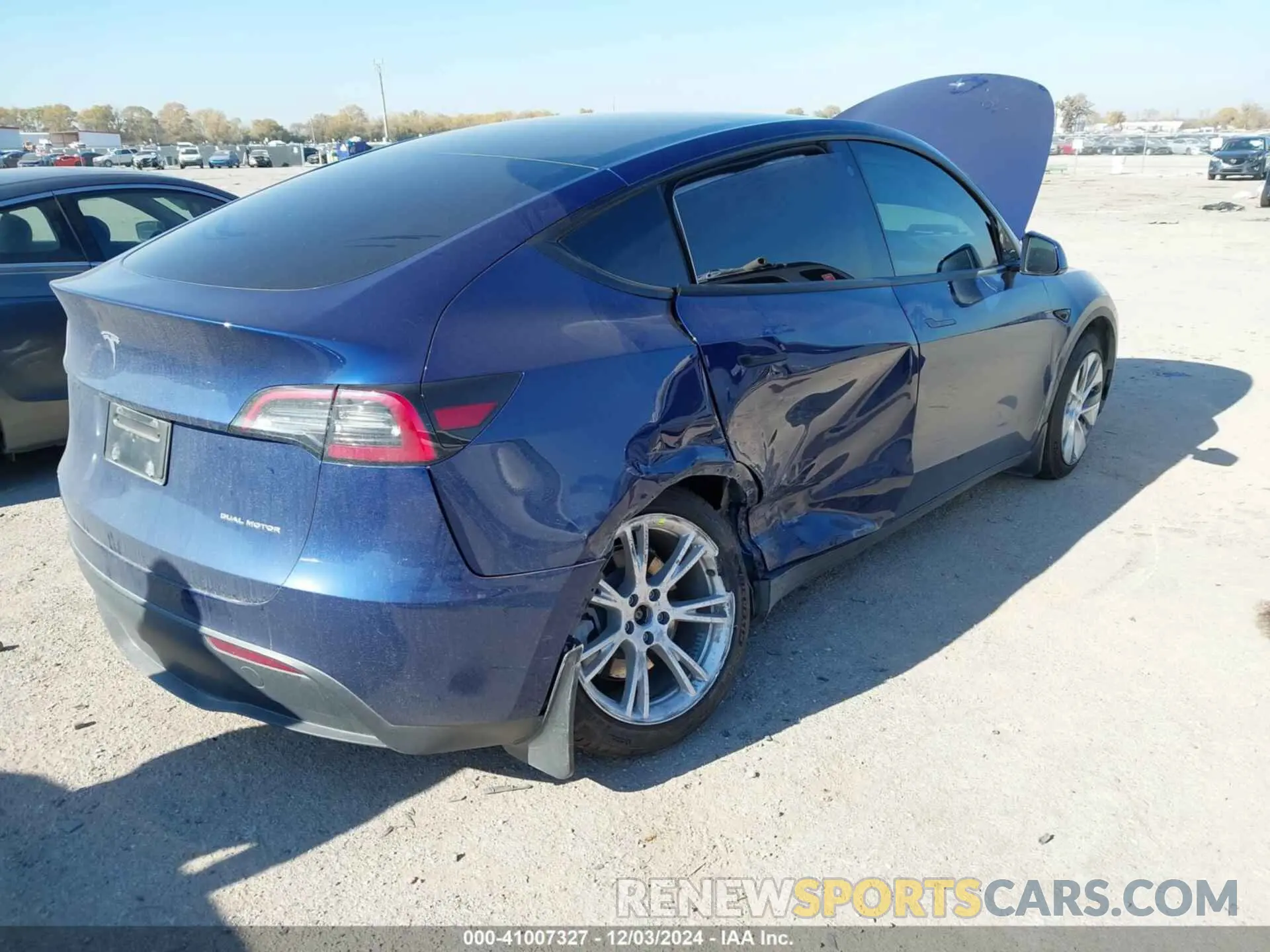 4 fotografías del automóvil dañado 7SAYGDEE1PF635916 TESLA MODEL Y 2023