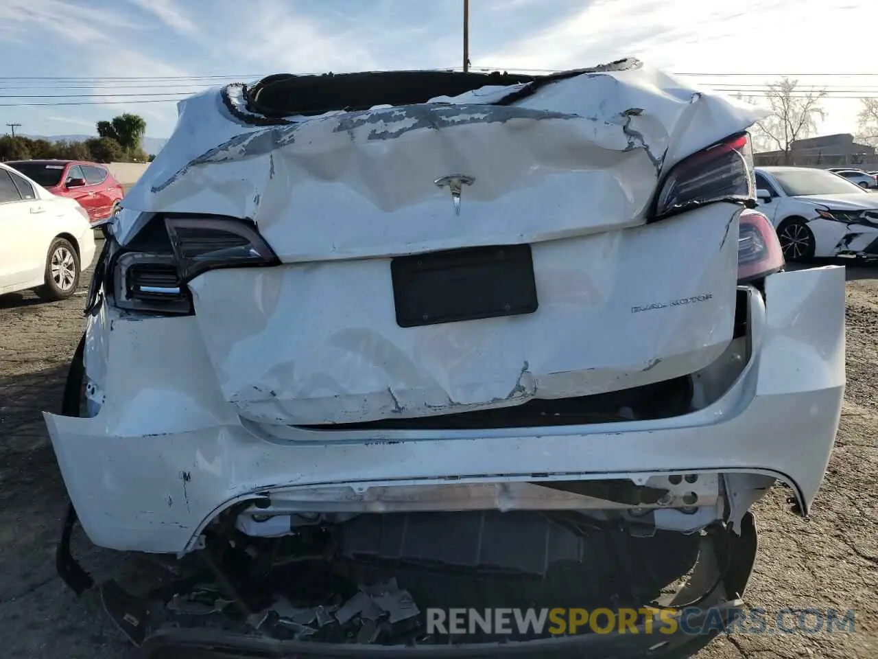 6 fotografías del automóvil dañado 7SAYGDEE1PF638153 TESLA MODEL Y 2023