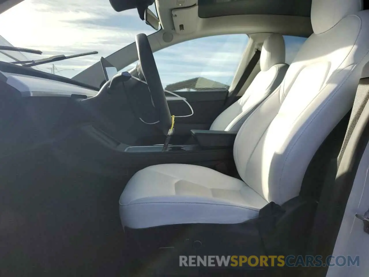 7 fotografías del automóvil dañado 7SAYGDEE1PF638153 TESLA MODEL Y 2023