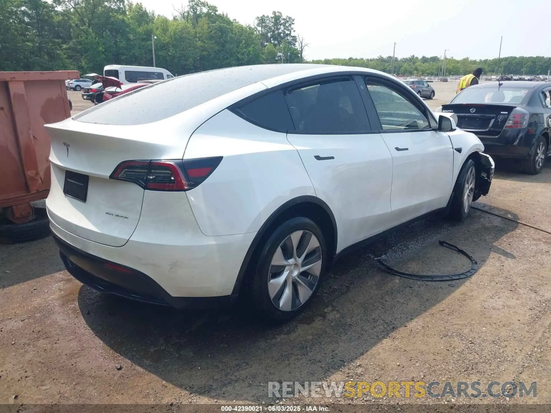 4 fotografías del automóvil dañado 7SAYGDEE1PF647564 TESLA MODEL Y 2023