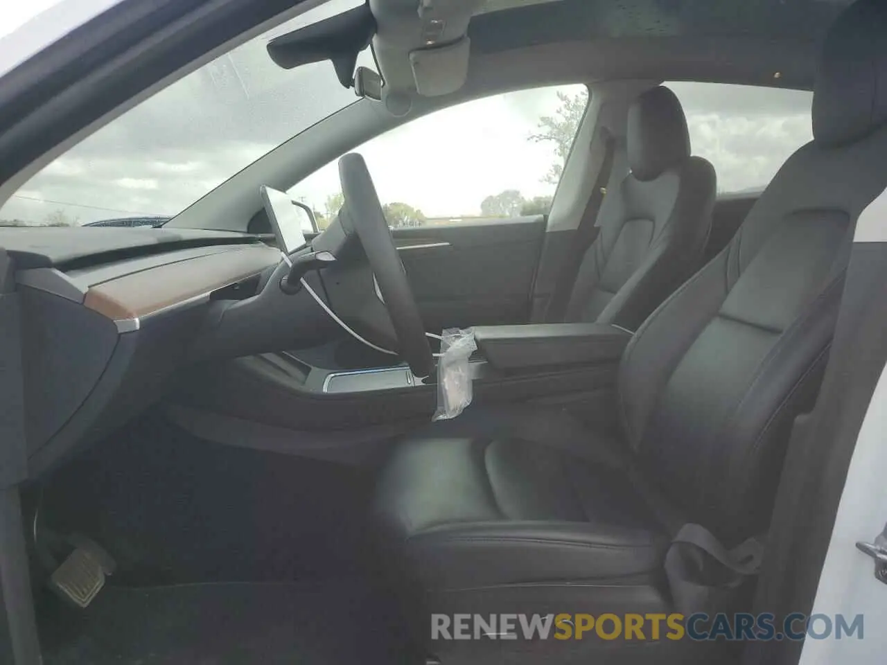7 fotografías del automóvil dañado 7SAYGDEE1PF676644 TESLA MODEL Y 2023