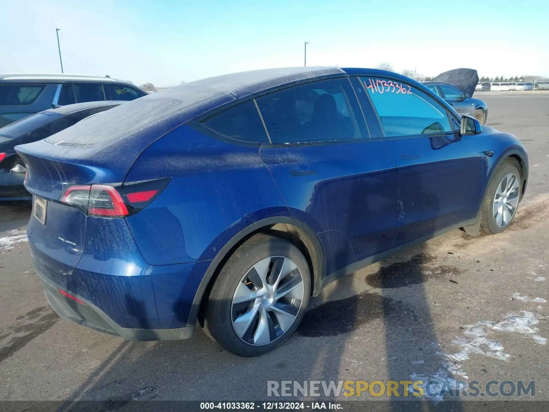 4 fotografías del automóvil dañado 7SAYGDEE1PF708511 TESLA MODEL Y 2023