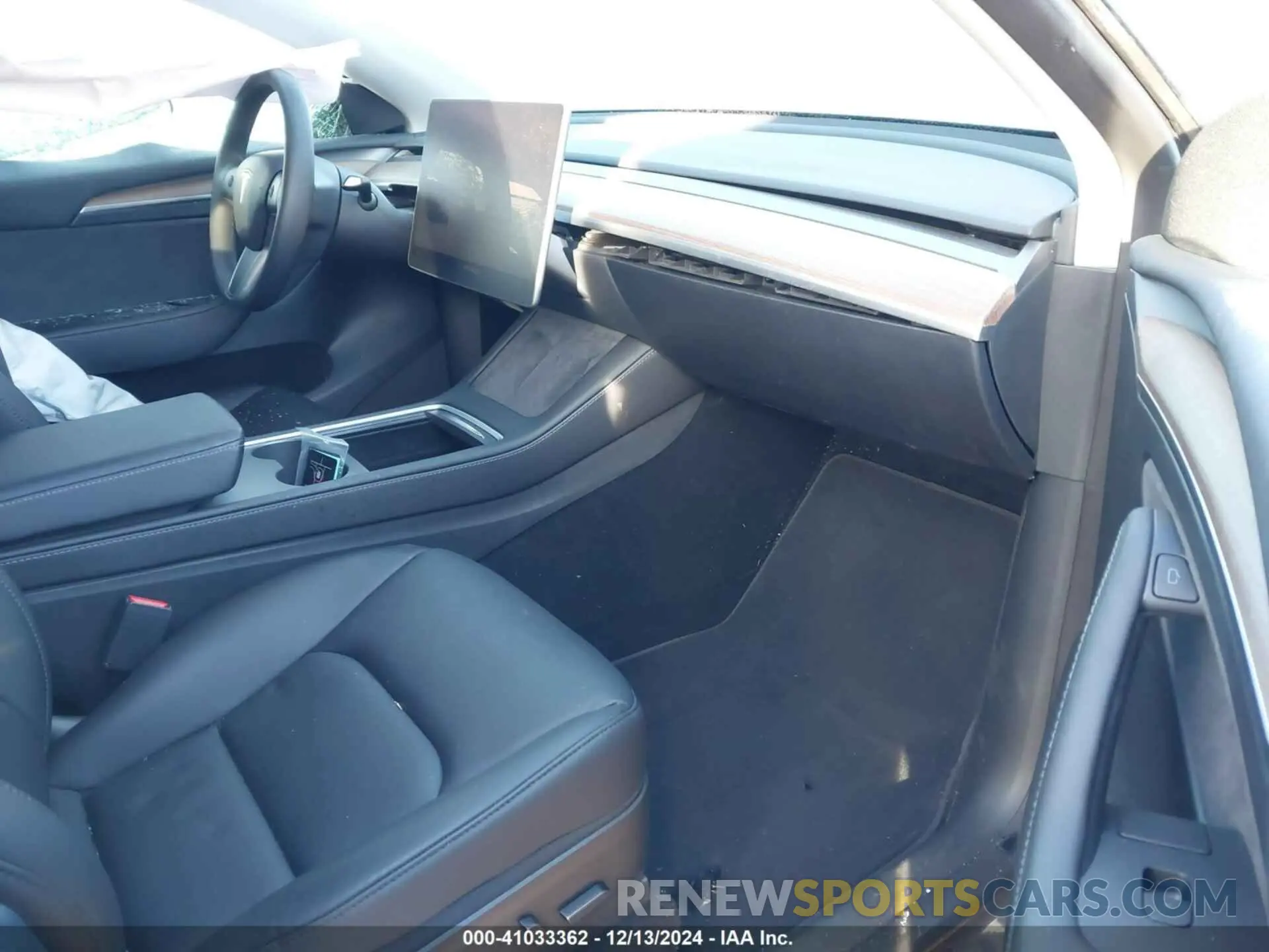 5 fotografías del automóvil dañado 7SAYGDEE1PF708511 TESLA MODEL Y 2023