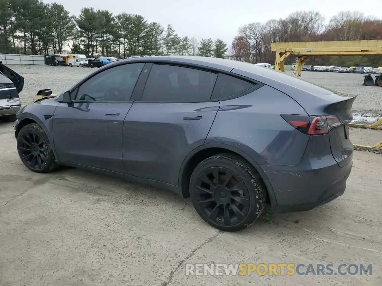 2 fotografías del automóvil dañado 7SAYGDEE1PF753688 TESLA MODEL Y 2023