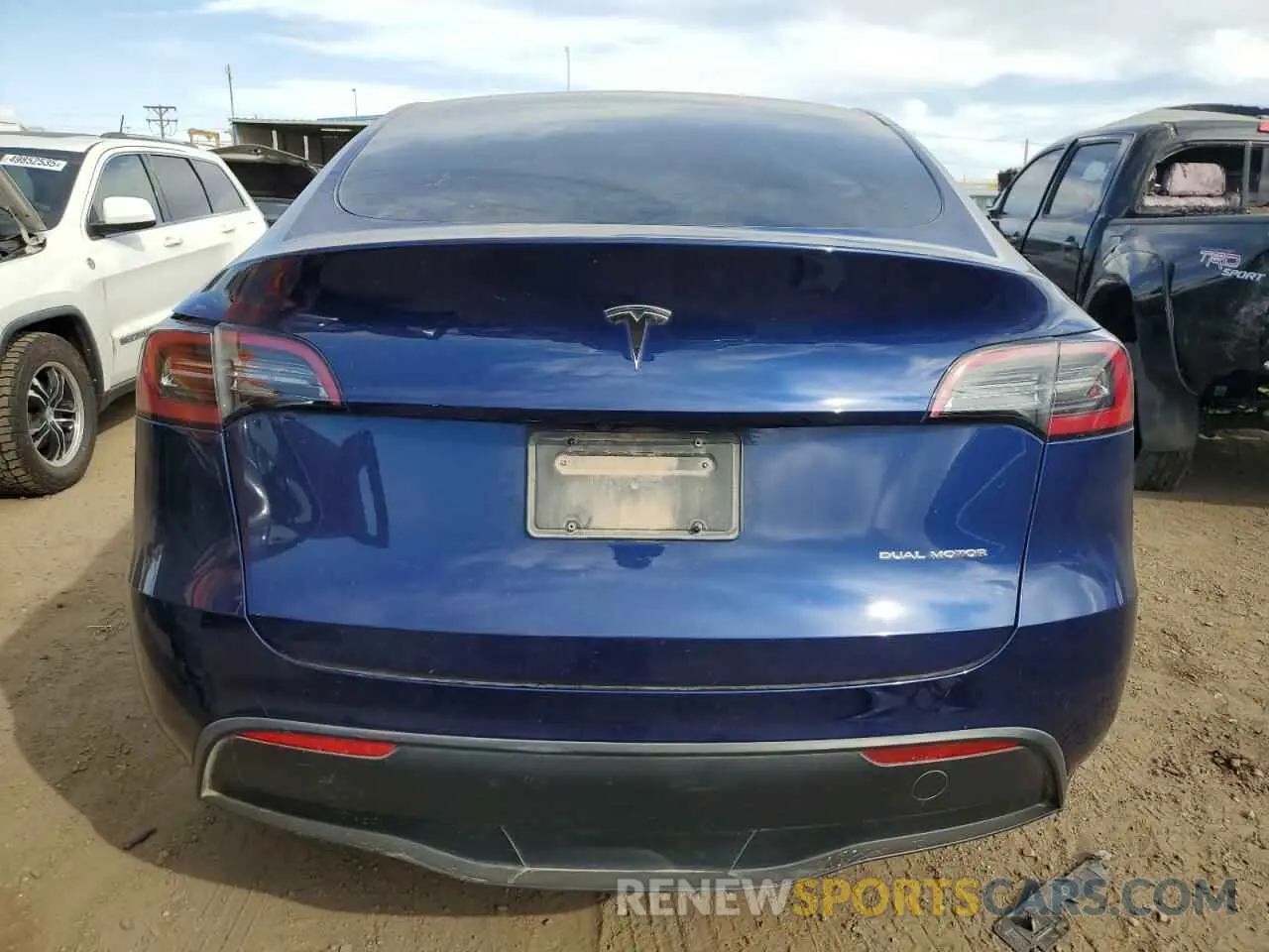 6 fotografías del automóvil dañado 7SAYGDEE1PF761483 TESLA MODEL Y 2023