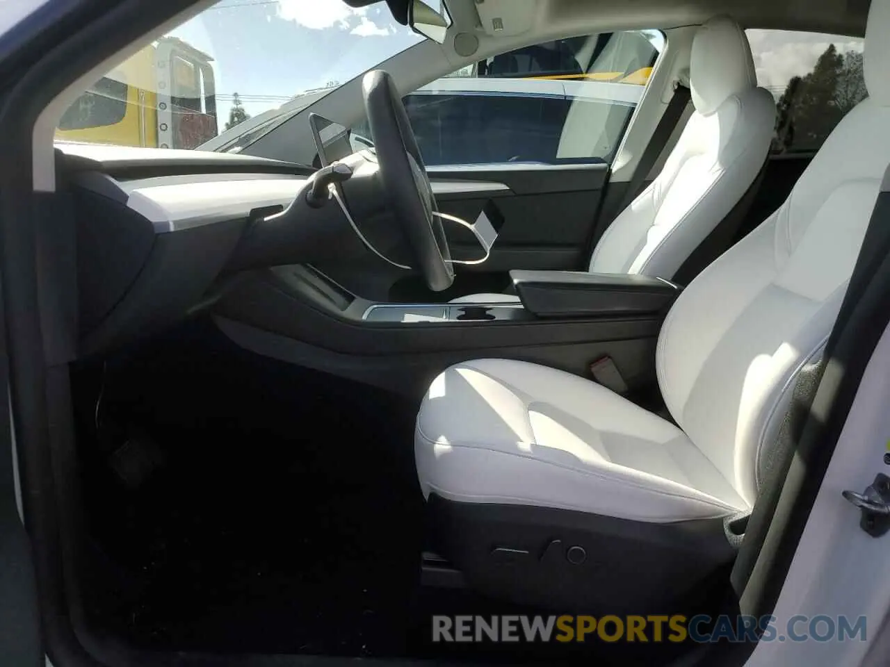 7 fotografías del automóvil dañado 7SAYGDEE1PF800458 TESLA MODEL Y 2023