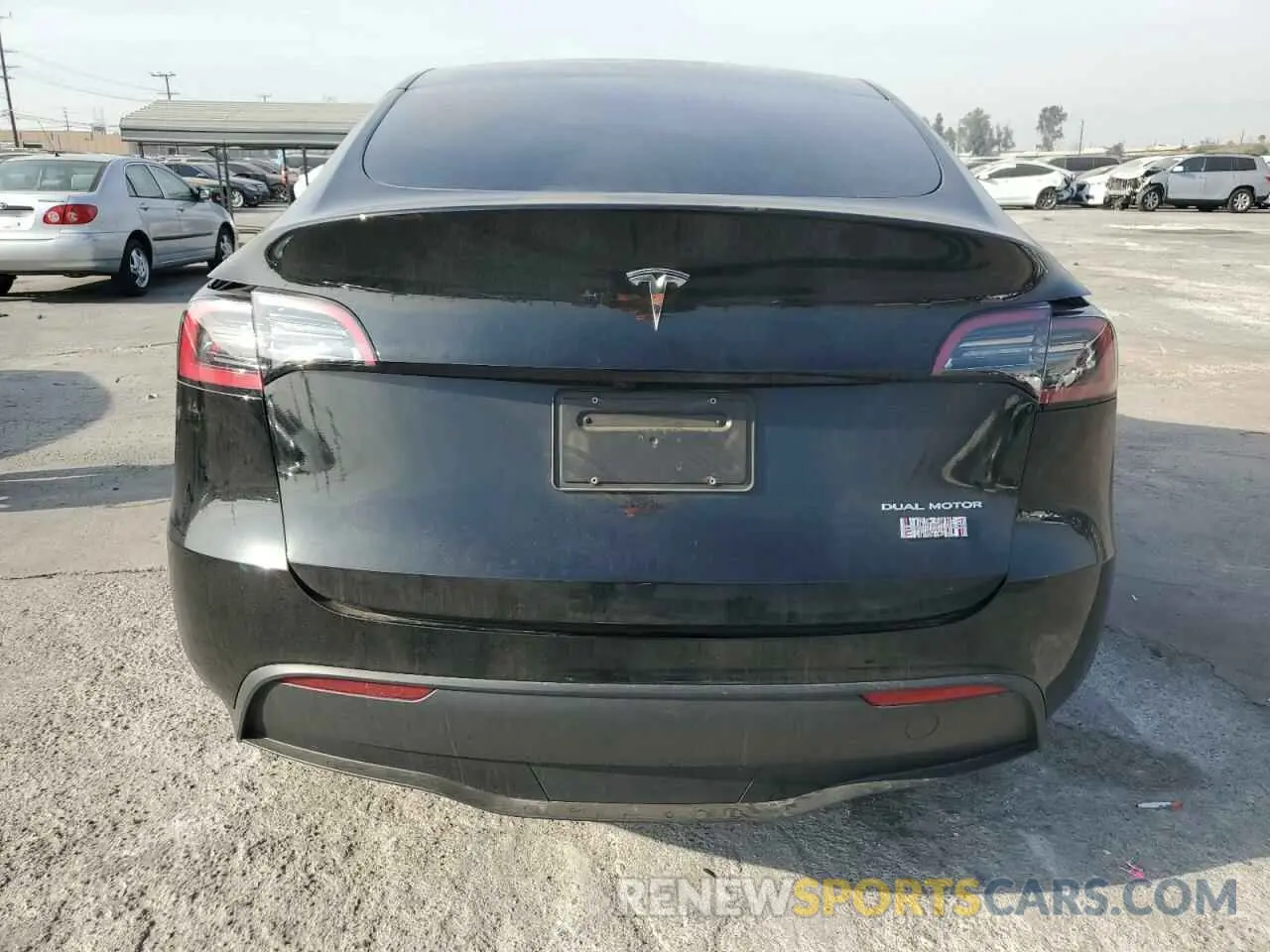 6 fotografías del automóvil dañado 7SAYGDEE1PF881834 TESLA MODEL Y 2023
