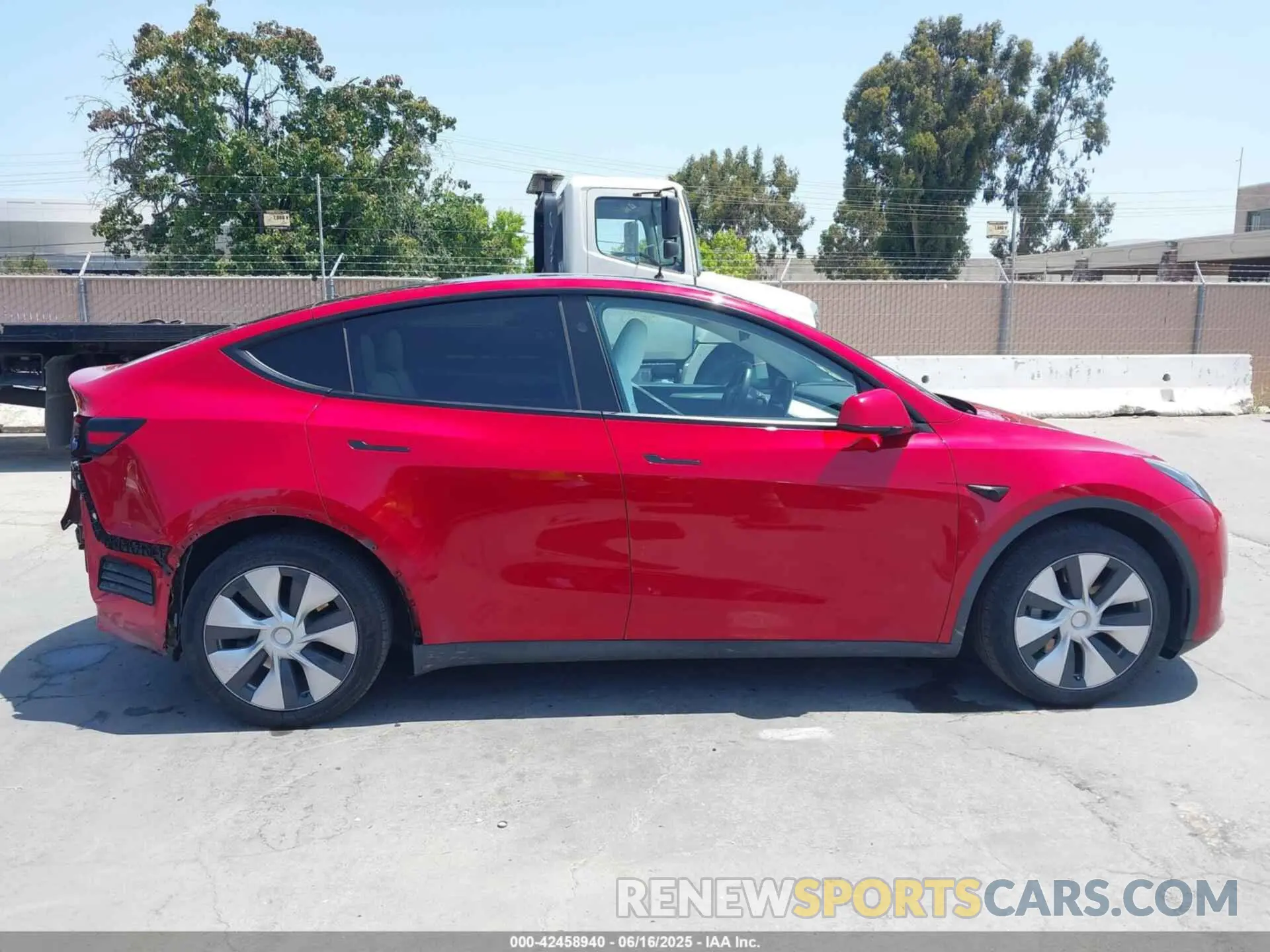 14 fotografías del automóvil dañado 7SAYGDEE1PF884118 TESLA MODEL Y 2023