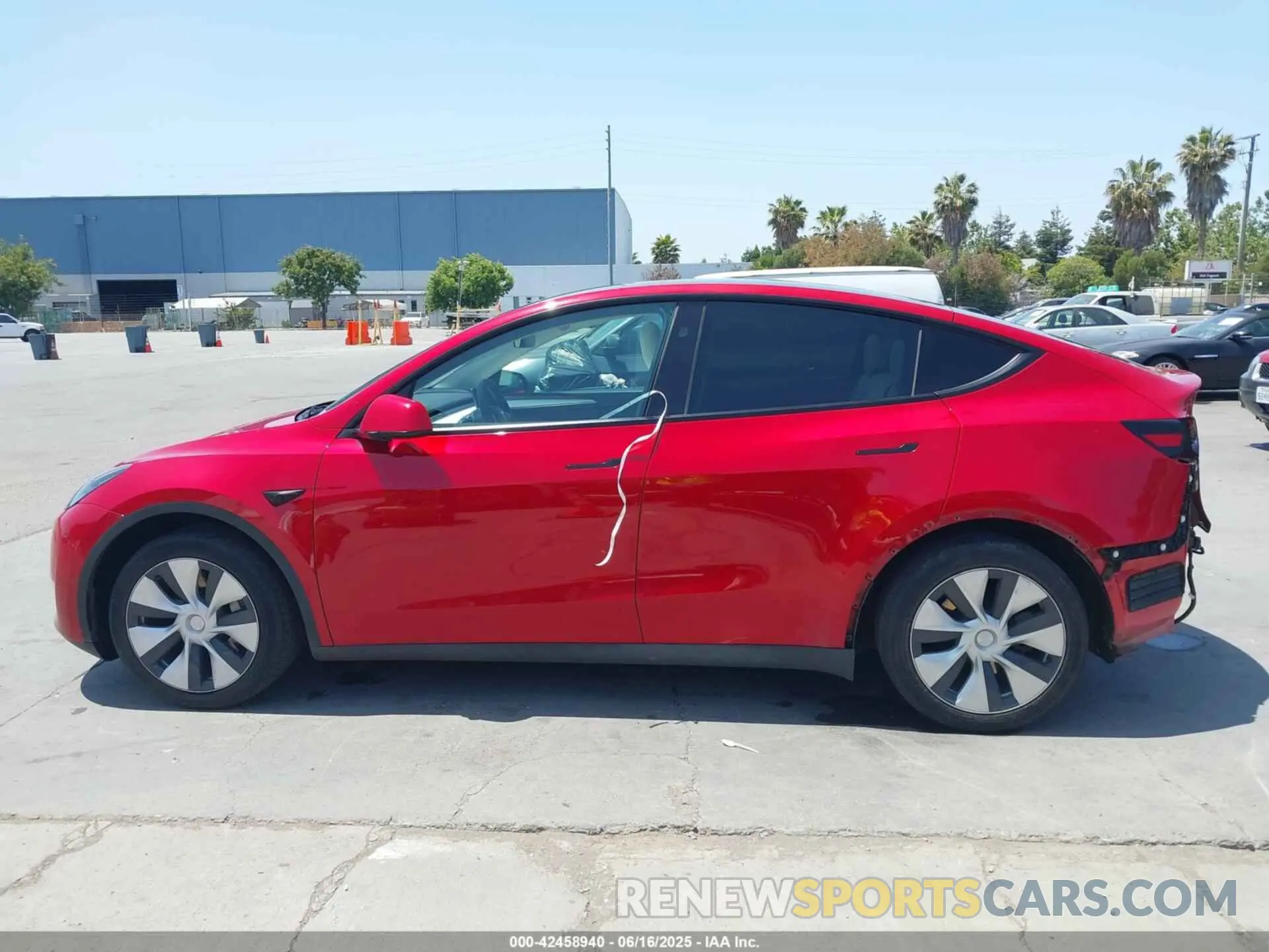 15 fotografías del automóvil dañado 7SAYGDEE1PF884118 TESLA MODEL Y 2023