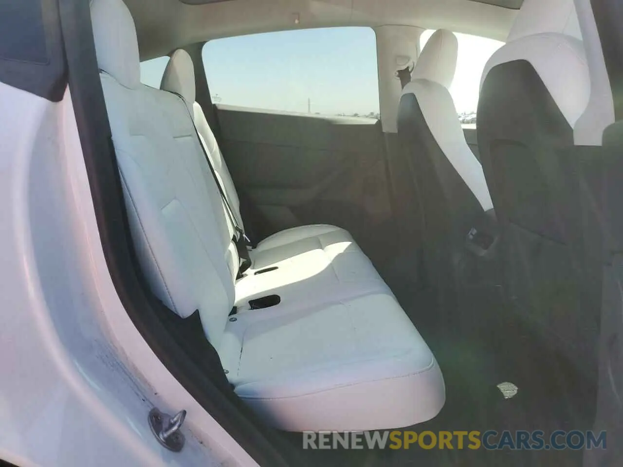 11 fotografías del automóvil dañado 7SAYGDEE1PF903976 TESLA MODEL Y 2023