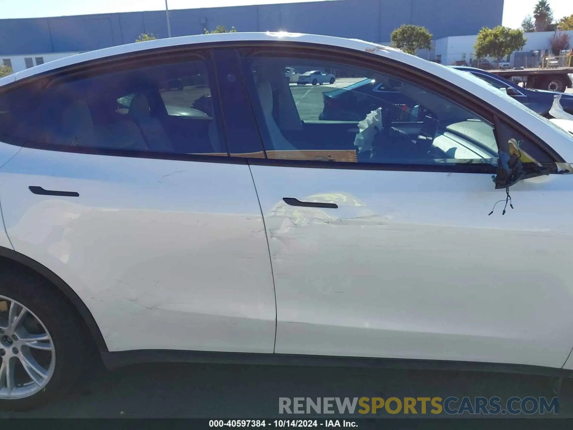 13 fotografías del automóvil dañado 7SAYGDEE1PF920924 TESLA MODEL Y 2023