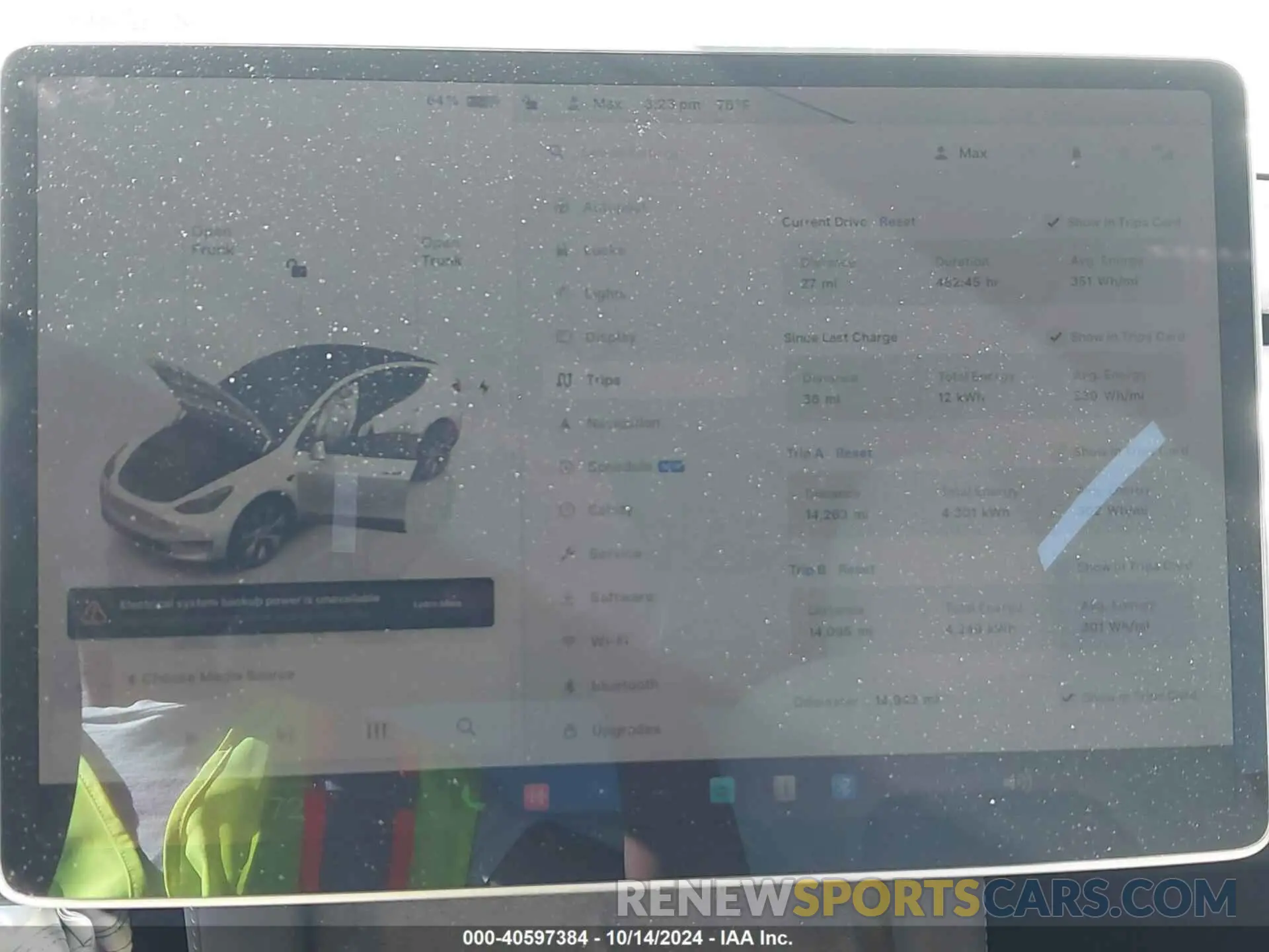 18 fotografías del automóvil dañado 7SAYGDEE1PF920924 TESLA MODEL Y 2023