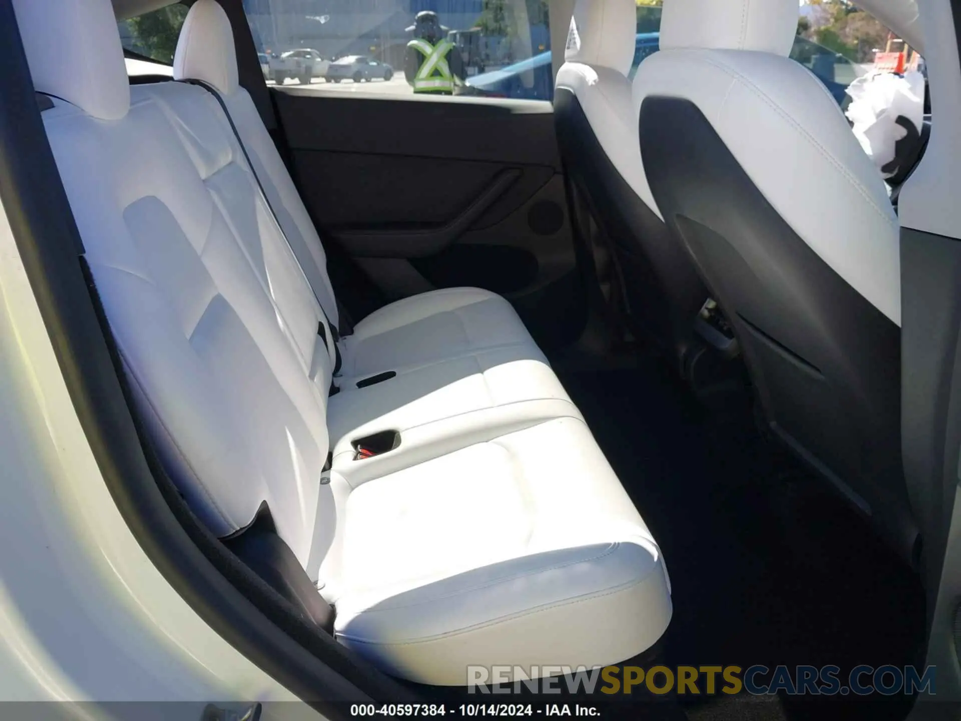8 fotografías del automóvil dañado 7SAYGDEE1PF920924 TESLA MODEL Y 2023