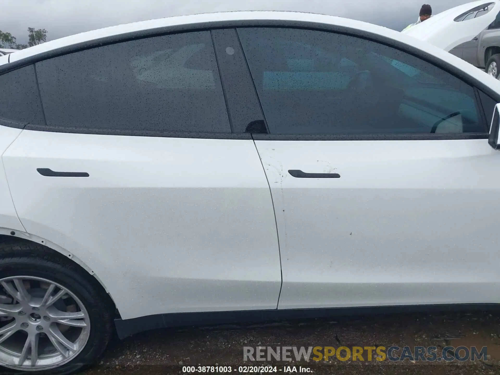 14 fotografías del automóvil dañado 7SAYGDEE2PA023463 TESLA MODEL Y 2023