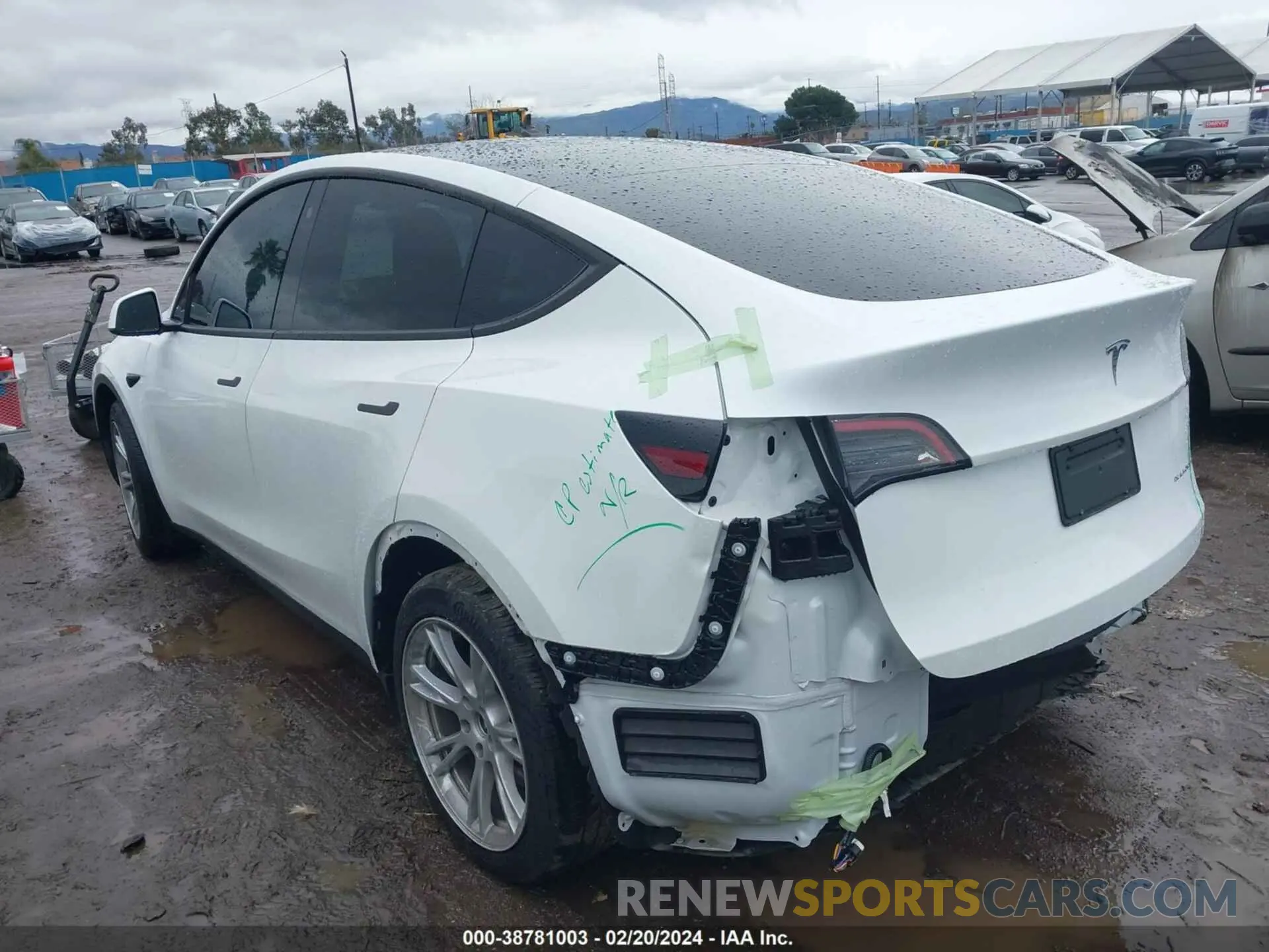 3 fotografías del automóvil dañado 7SAYGDEE2PA023463 TESLA MODEL Y 2023