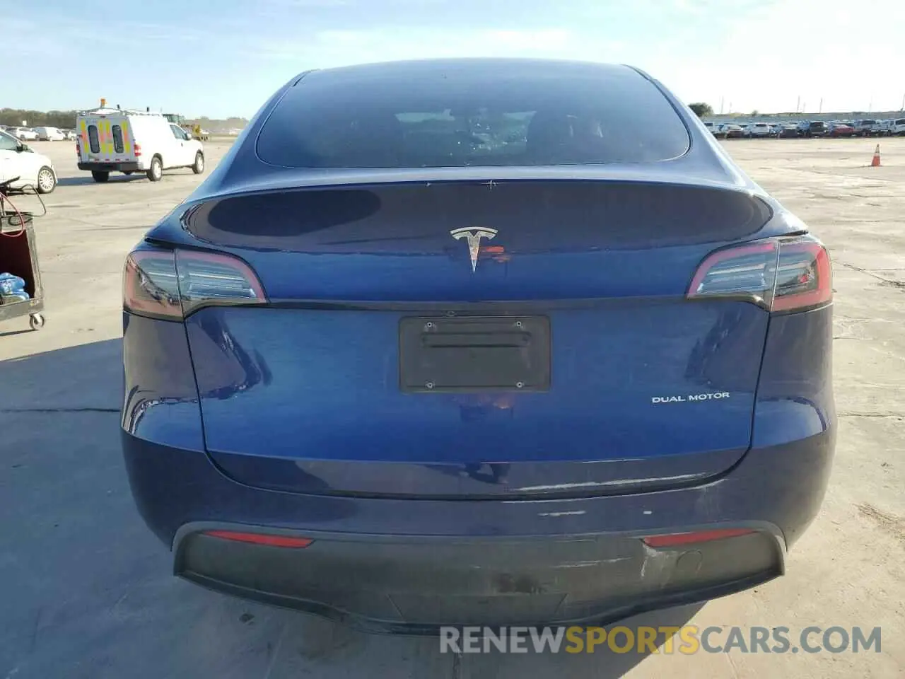 6 fotografías del automóvil dañado 7SAYGDEE2PA029912 TESLA MODEL Y 2023